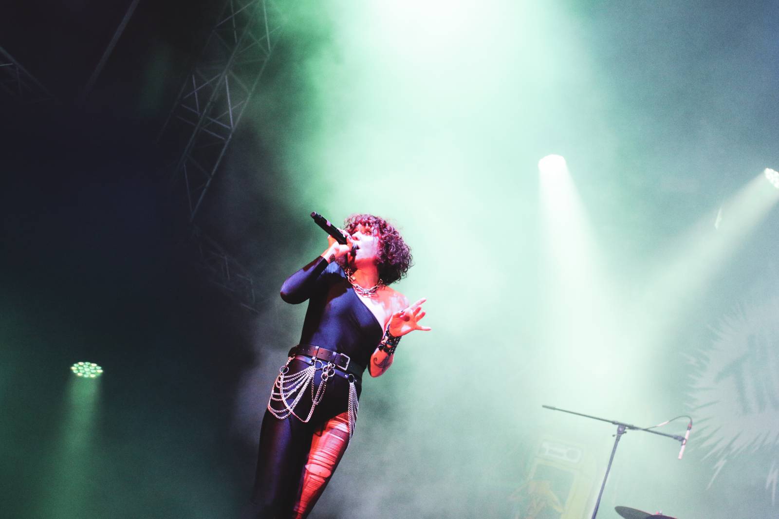 Mighty Sounds 2026, den druhý: Popelnicový riot, triumf Pennywise a noční tanec s The Baboon Show