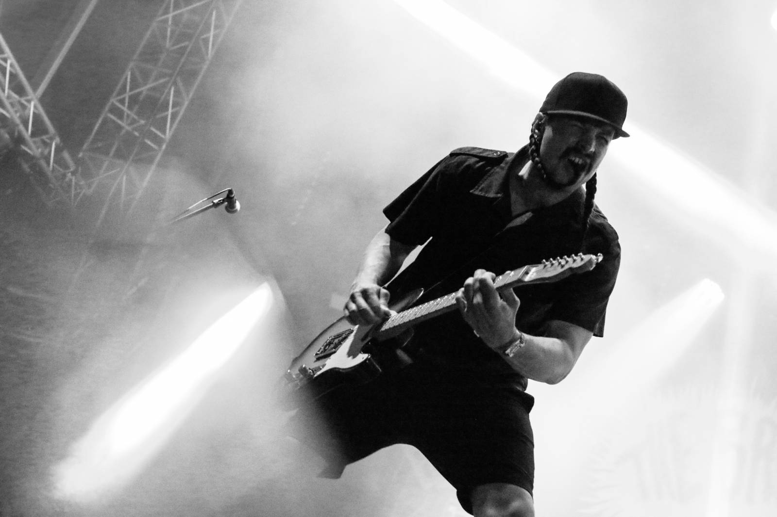 Mighty Sounds 2026, den druhý: Popelnicový riot, triumf Pennywise a noční tanec s The Baboon Show