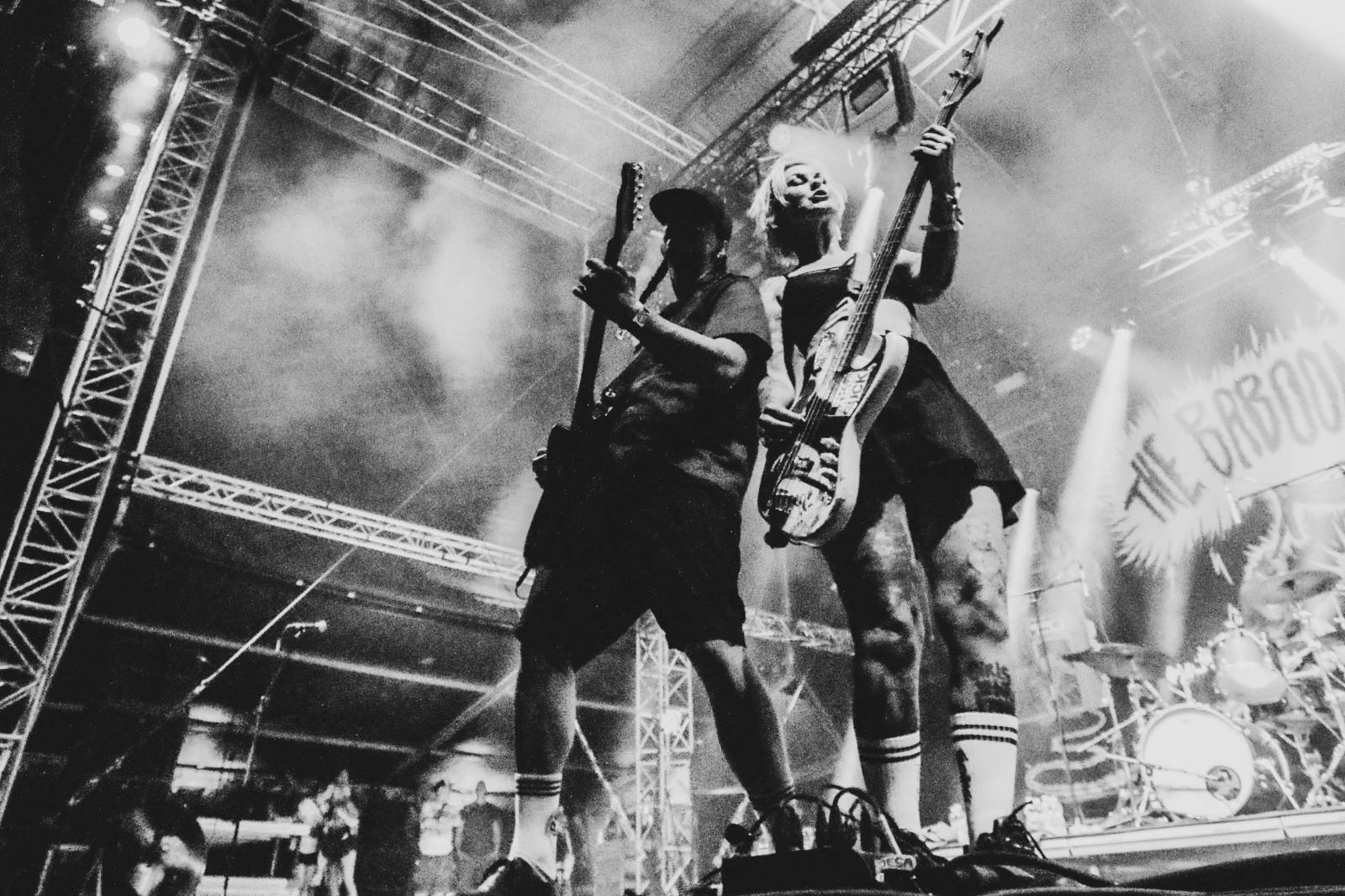 Mighty Sounds 2026, den druhý: Popelnicový riot, triumf Pennywise a noční tanec s The Baboon Show