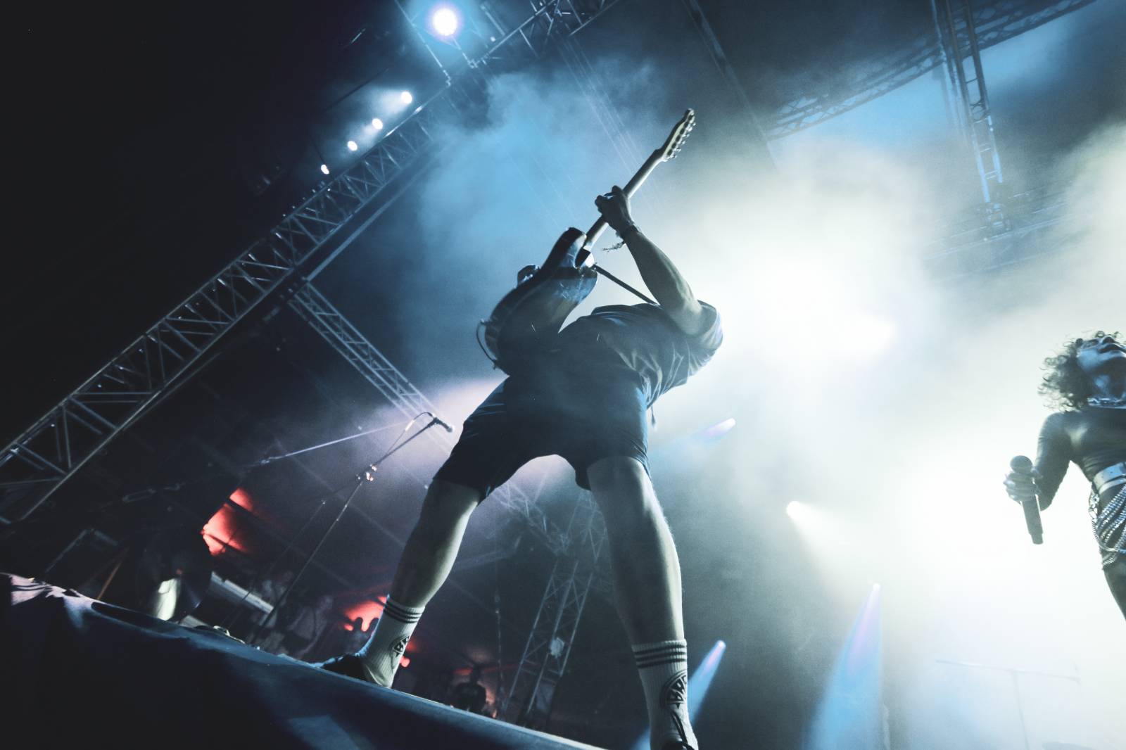 Mighty Sounds 2026, den druhý: Popelnicový riot, triumf Pennywise a noční tanec s The Baboon Show