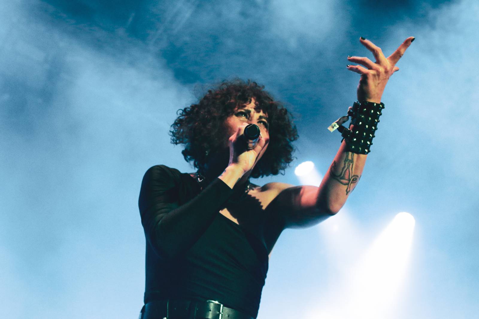 Mighty Sounds 2026, den druhý: Popelnicový riot, triumf Pennywise a noční tanec s The Baboon Show