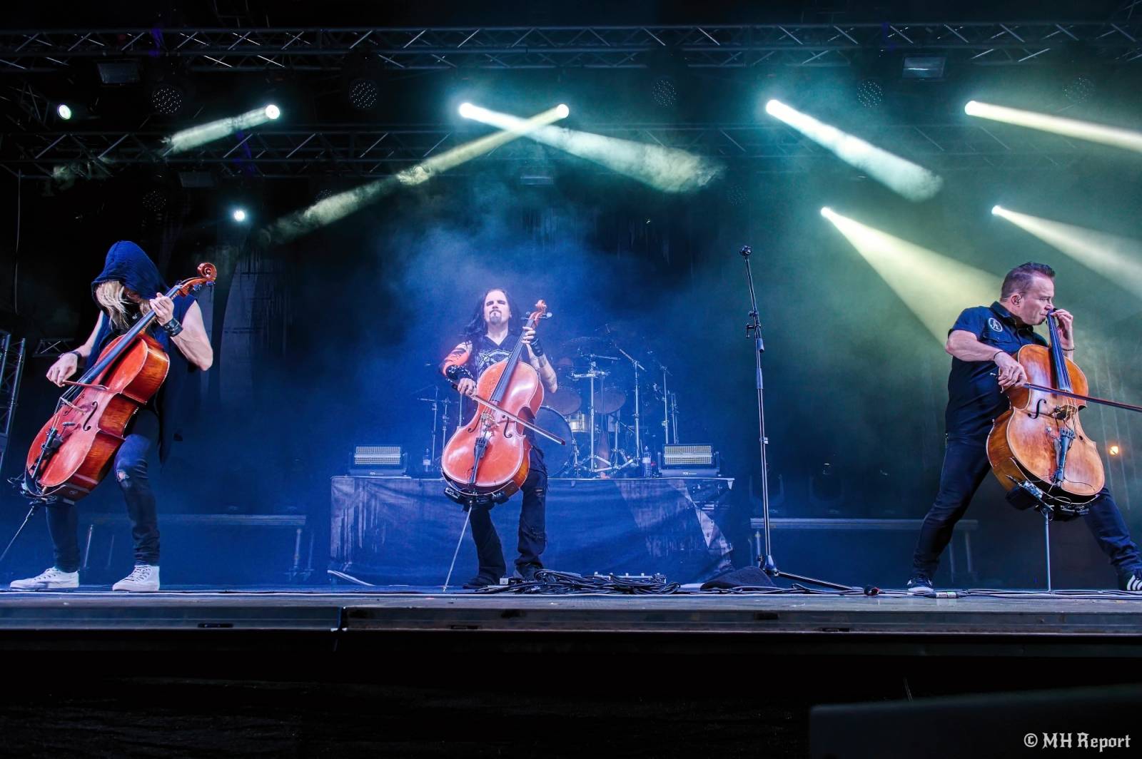 Basinfirefest uzavřel své brány. Hvězdami posledního dne byli Apocalyptica a Root