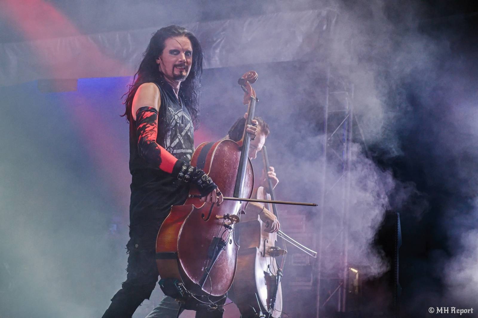 Basinfirefest uzavřel své brány. Hvězdami posledního dne byli Apocalyptica a Root