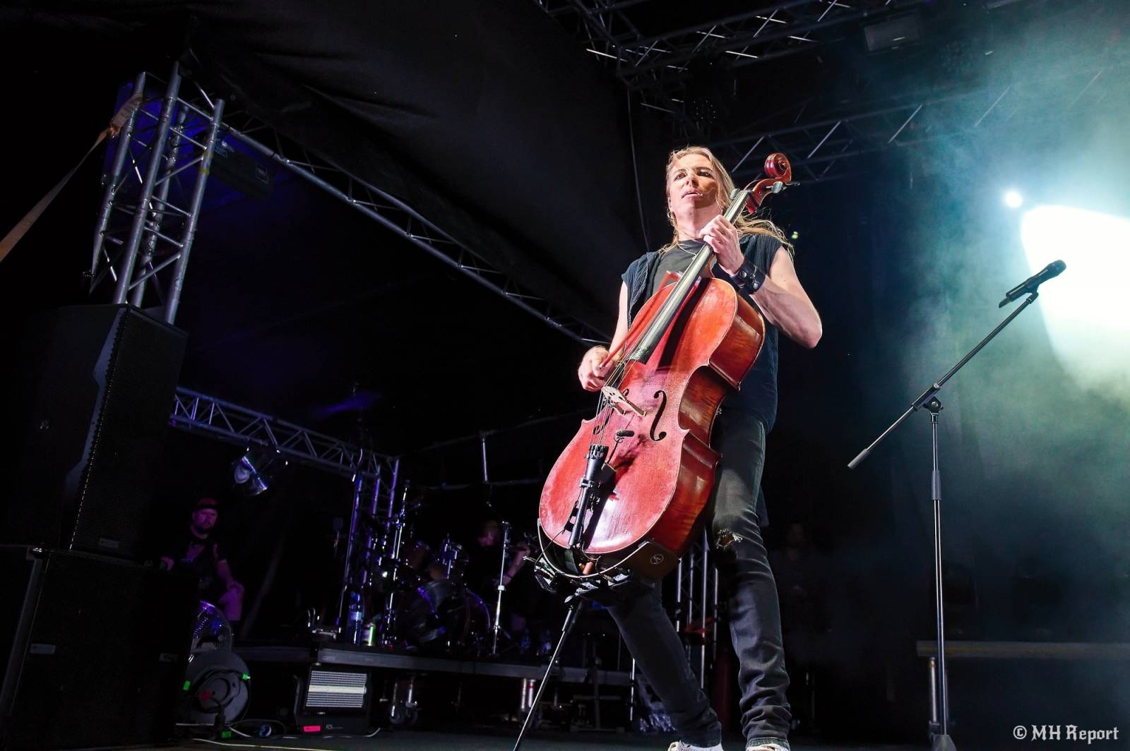 Basinfirefest uzavřel své brány. Hvězdami posledního dne byli Apocalyptica a Root