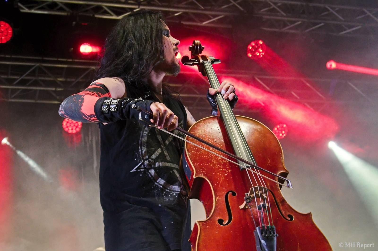 Basinfirefest uzavřel své brány. Hvězdami posledního dne byli Apocalyptica a Root