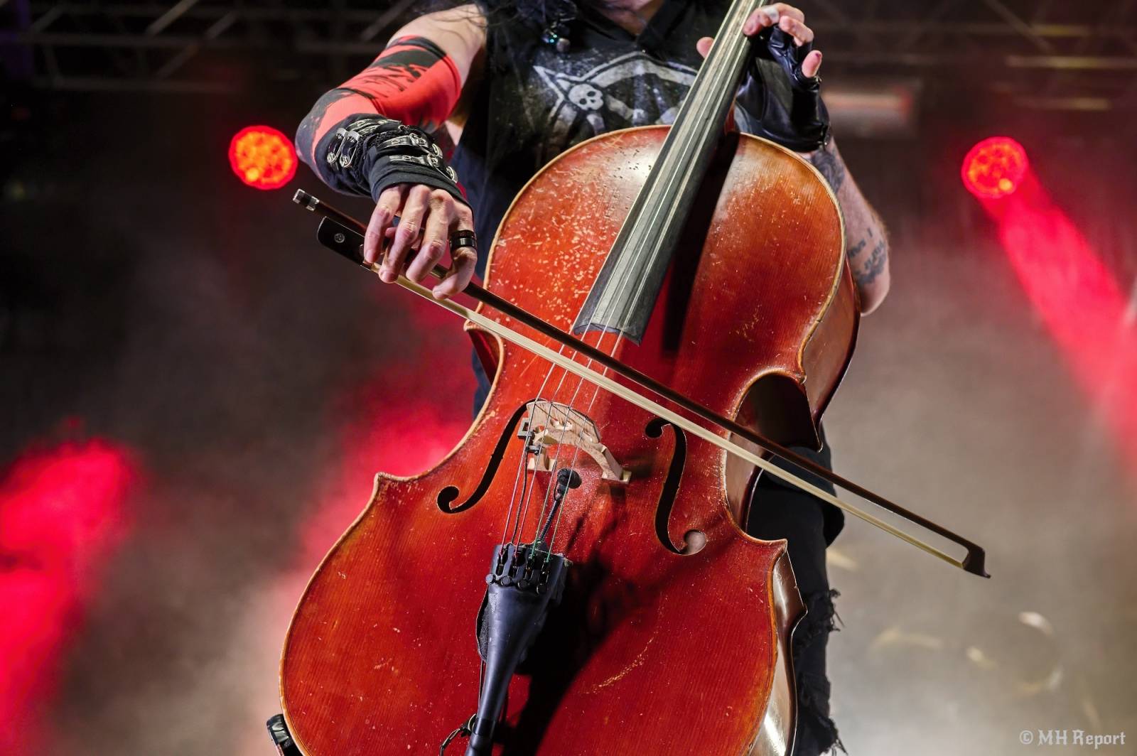 Basinfirefest uzavřel své brány. Hvězdami posledního dne byli Apocalyptica a Root