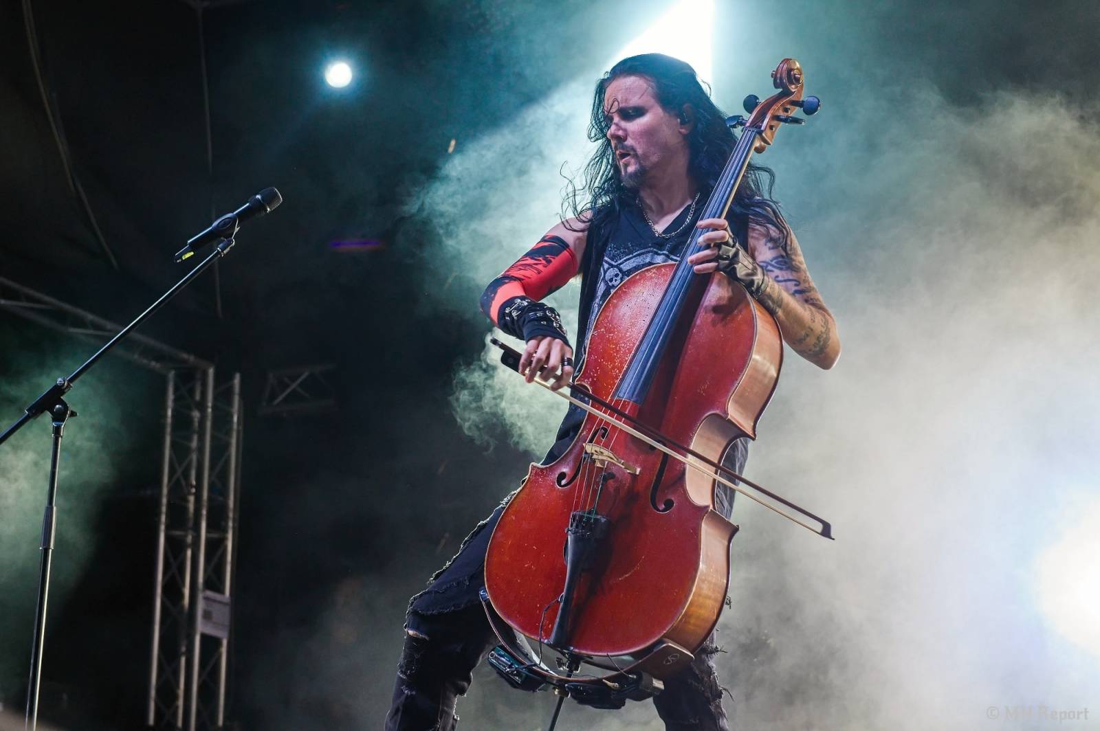 Basinfirefest uzavřel své brány. Hvězdami posledního dne byli Apocalyptica a Root