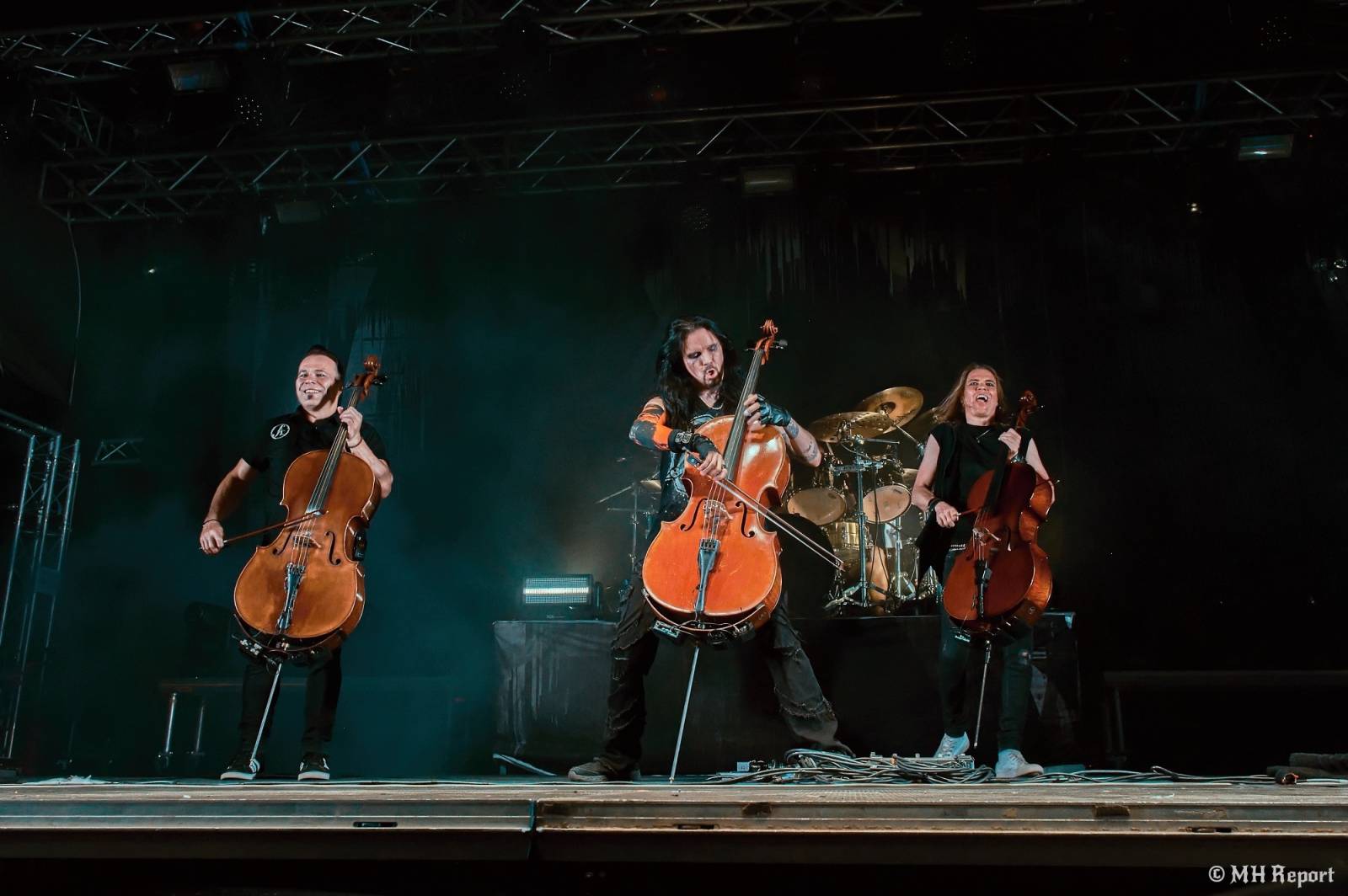 Basinfirefest uzavřel své brány. Hvězdami posledního dne byli Apocalyptica a Root