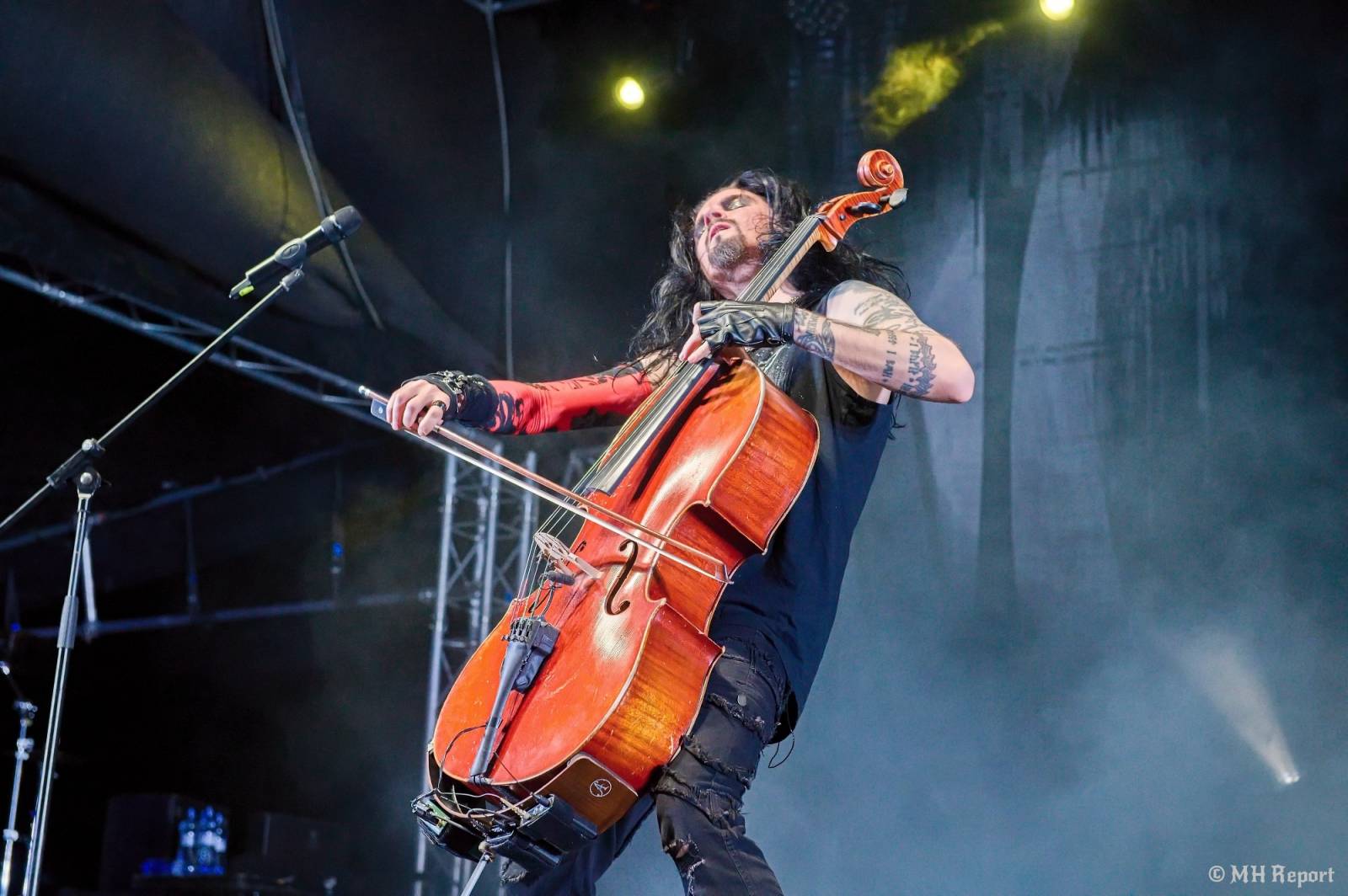 Basinfirefest uzavřel své brány. Hvězdami posledního dne byli Apocalyptica a Root