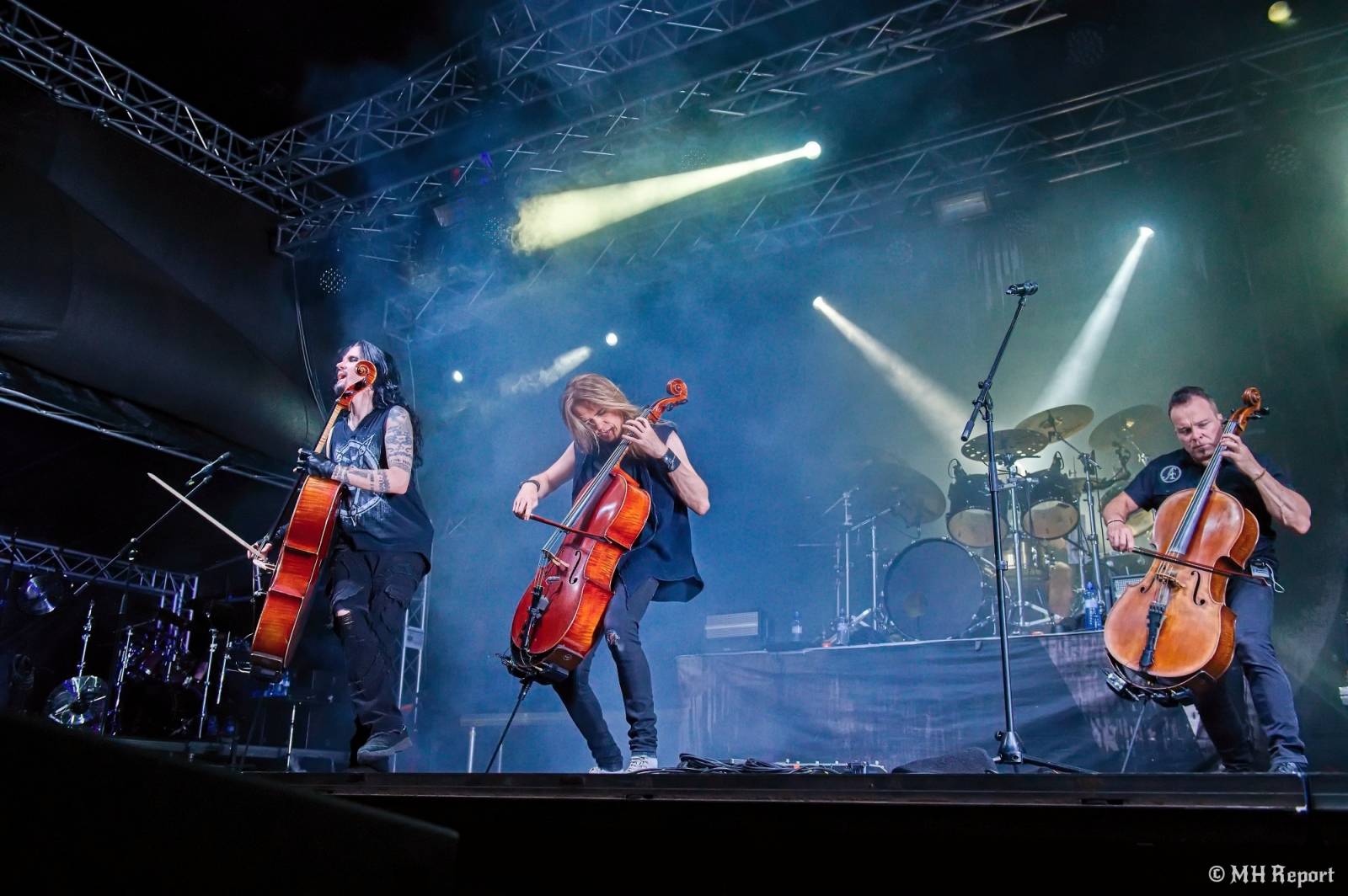 Basinfirefest uzavřel své brány. Hvězdami posledního dne byli Apocalyptica a Root