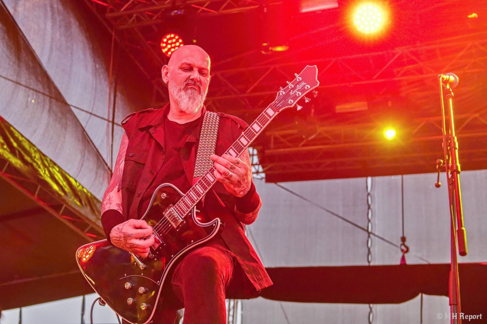 Basinfirefest uzavřel své brány. Hvězdami posledního dne byli Apocalyptica a Root