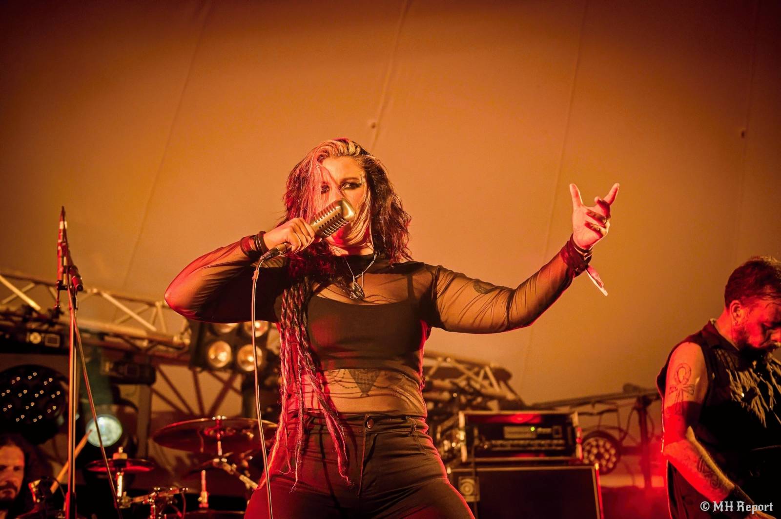 Basinfirefest uzavřel své brány. Hvězdami posledního dne byli Apocalyptica a Root