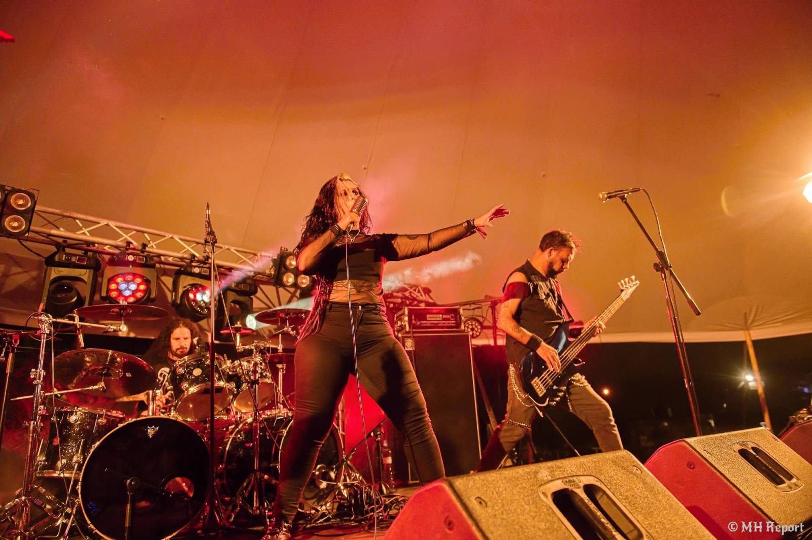 Basinfirefest uzavřel své brány. Hvězdami posledního dne byli Apocalyptica a Root