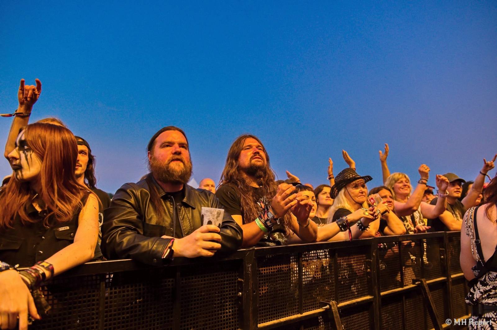 Basinfirefest uzavřel své brány. Hvězdami posledního dne byli Apocalyptica a Root