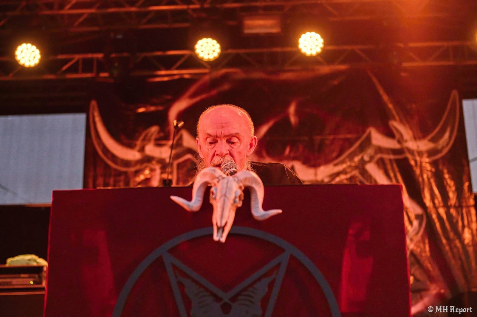 Basinfirefest uzavřel své brány. Hvězdami posledního dne byli Apocalyptica a Root