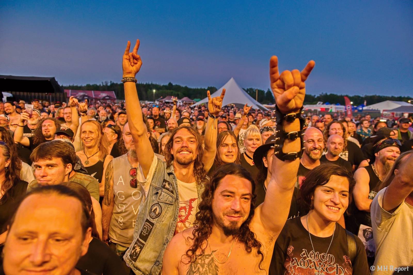 Basinfirefest uzavřel své brány. Hvězdami posledního dne byli Apocalyptica a Root