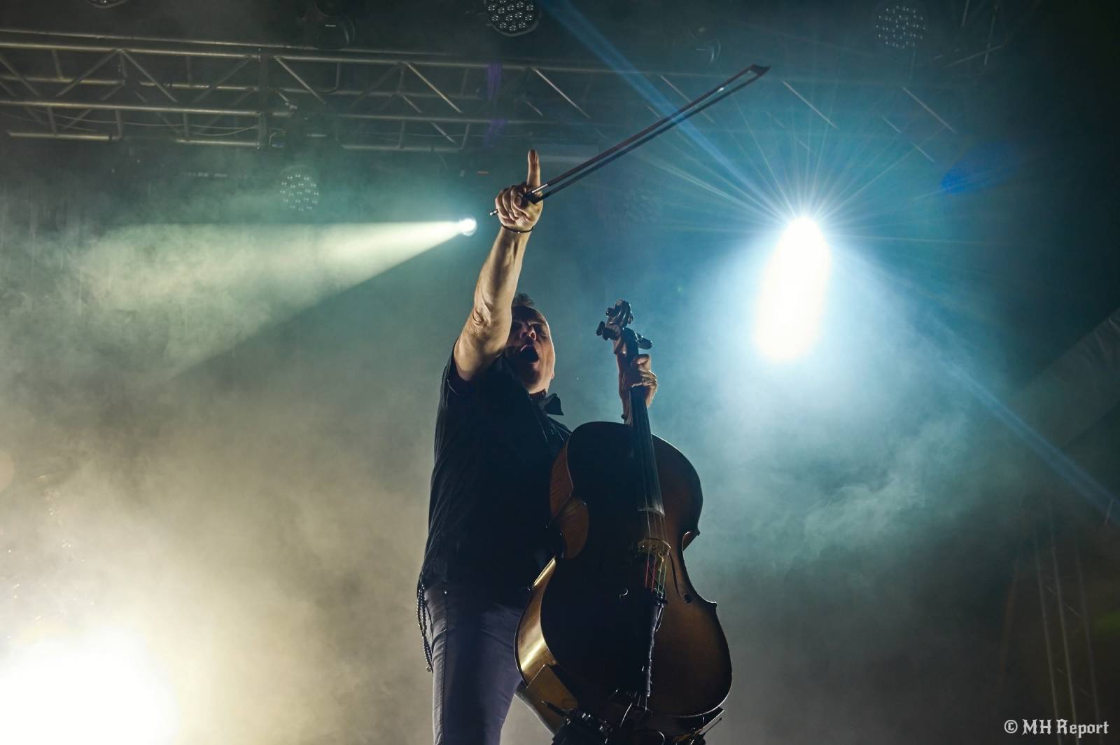 Basinfirefest uzavřel své brány. Hvězdami posledního dne byli Apocalyptica a Root
