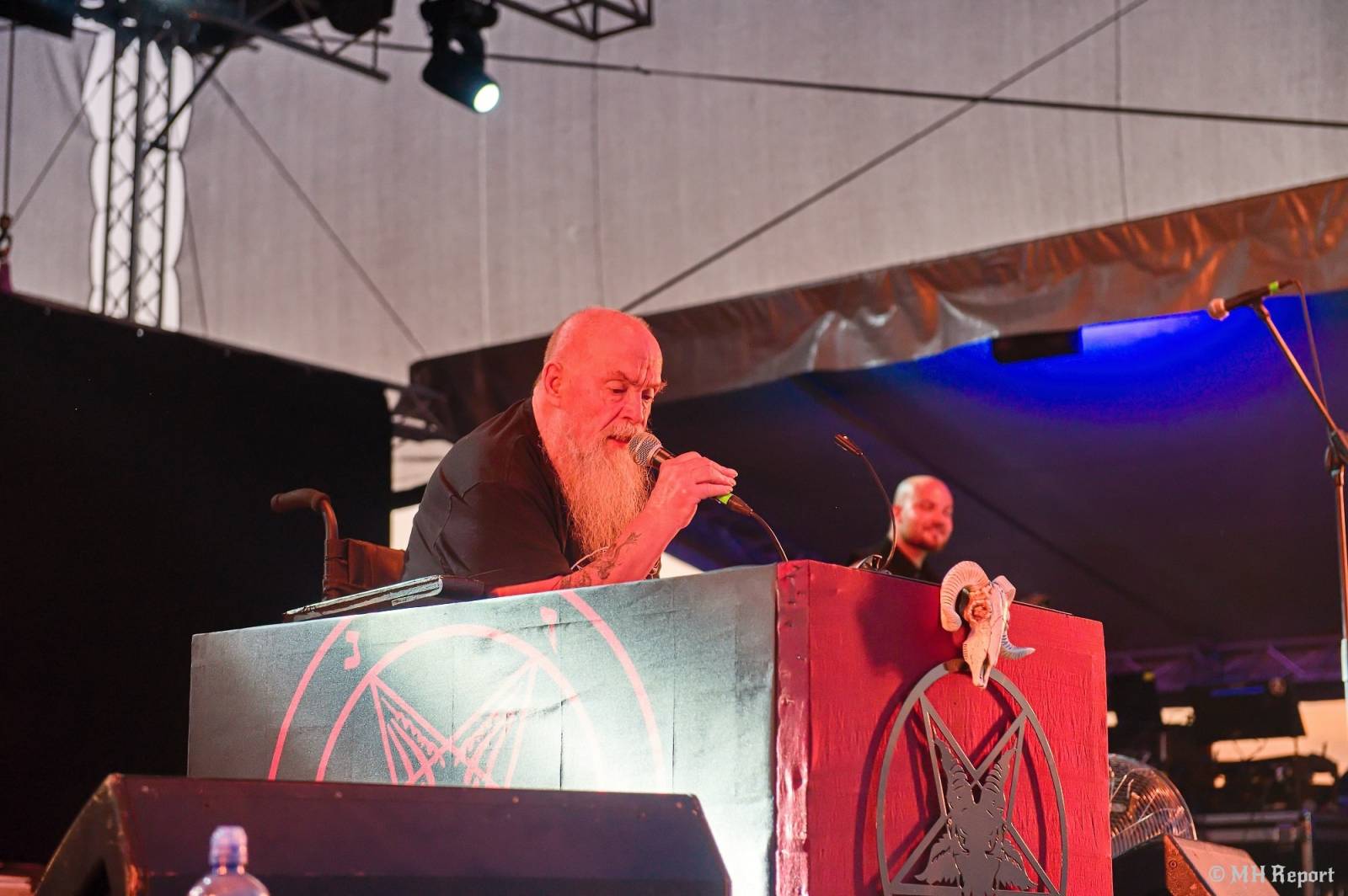 Basinfirefest uzavřel své brány. Hvězdami posledního dne byli Apocalyptica a Root