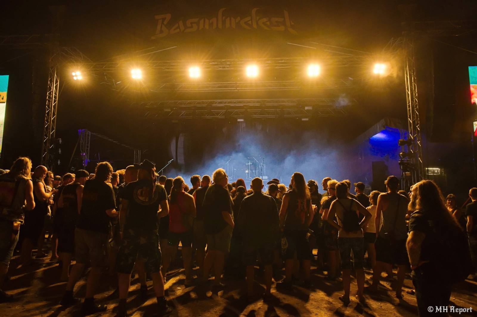 Basinfirefest uzavřel své brány. Hvězdami posledního dne byli Apocalyptica a Root