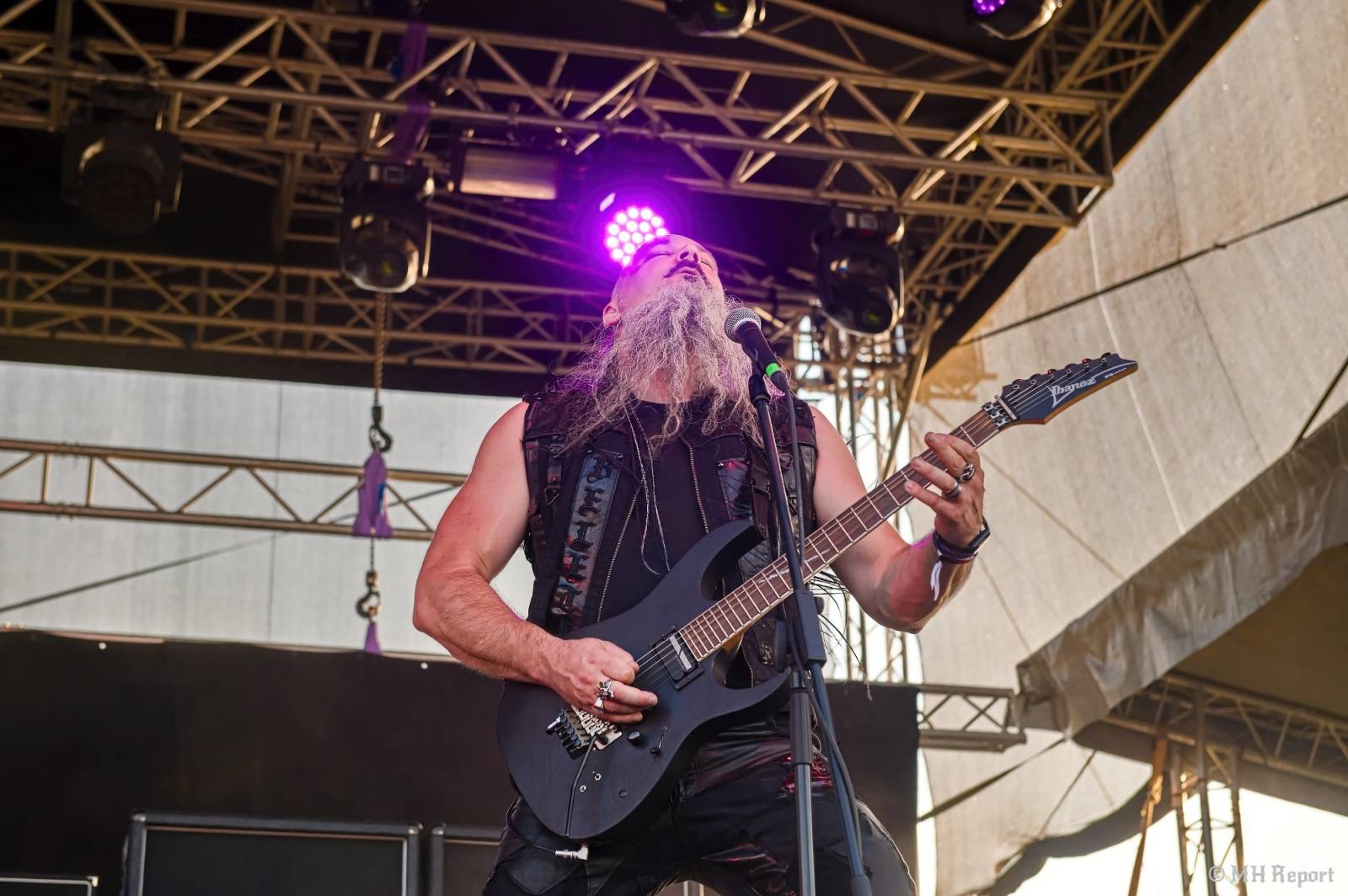 Basinfirefest uzavřel své brány. Hvězdami posledního dne byli Apocalyptica a Root