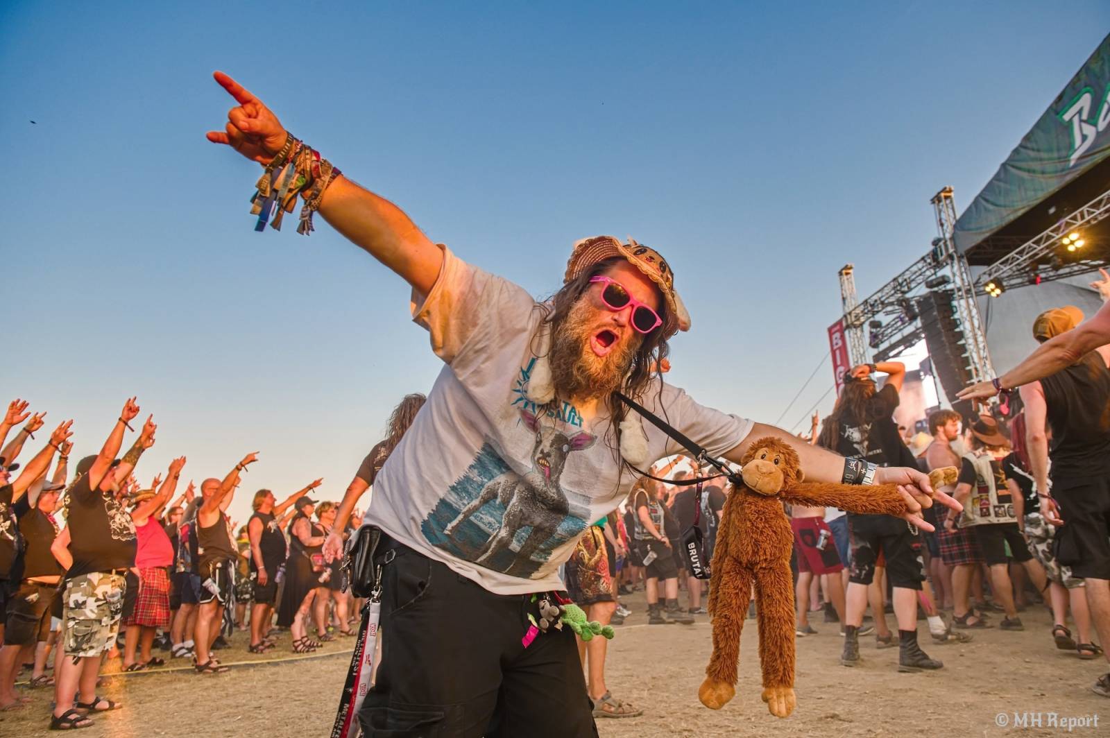 Basinfirefest uzavřel své brány. Hvězdami posledního dne byli Apocalyptica a Root