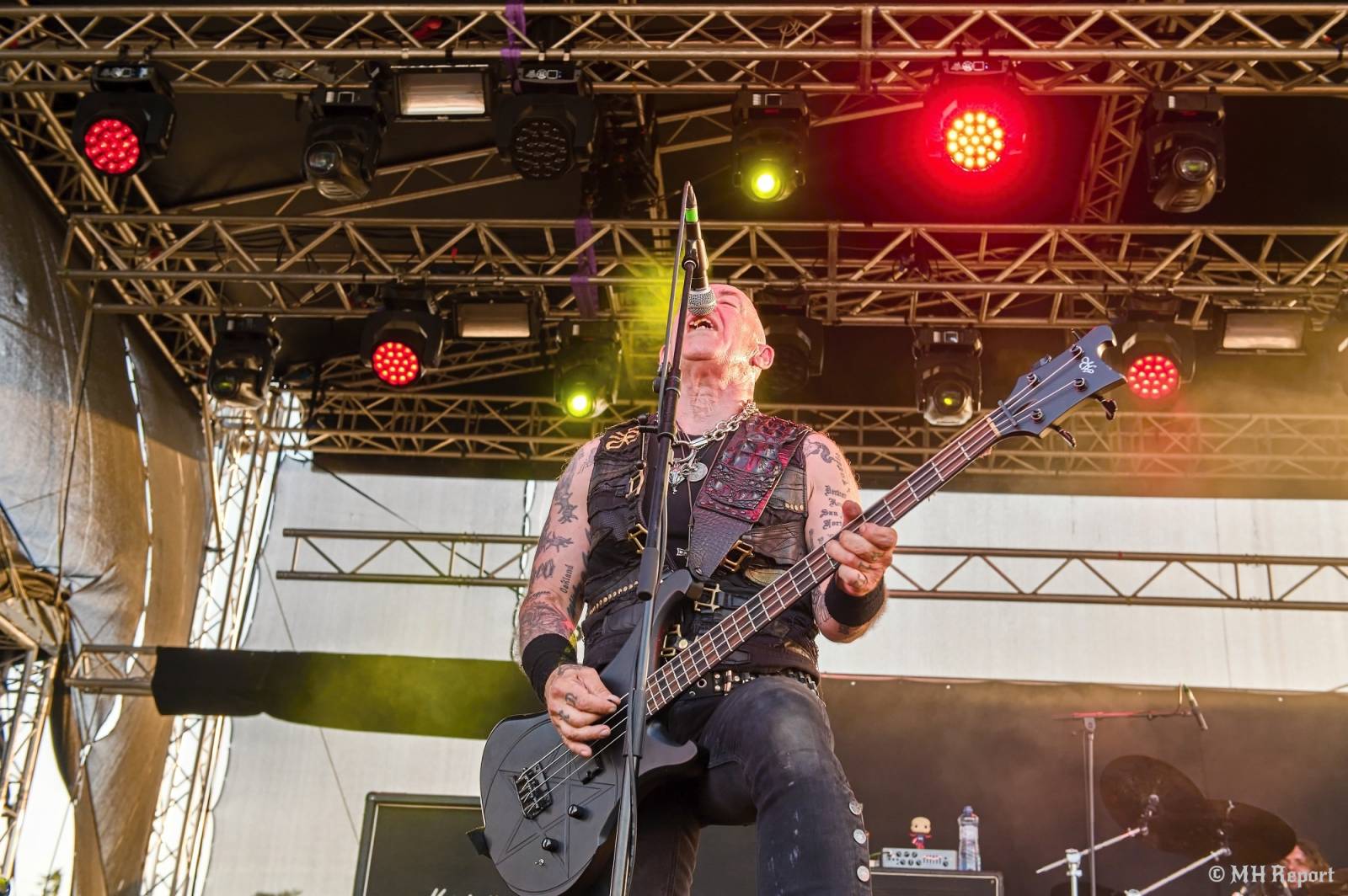 Basinfirefest uzavřel své brány. Hvězdami posledního dne byli Apocalyptica a Root