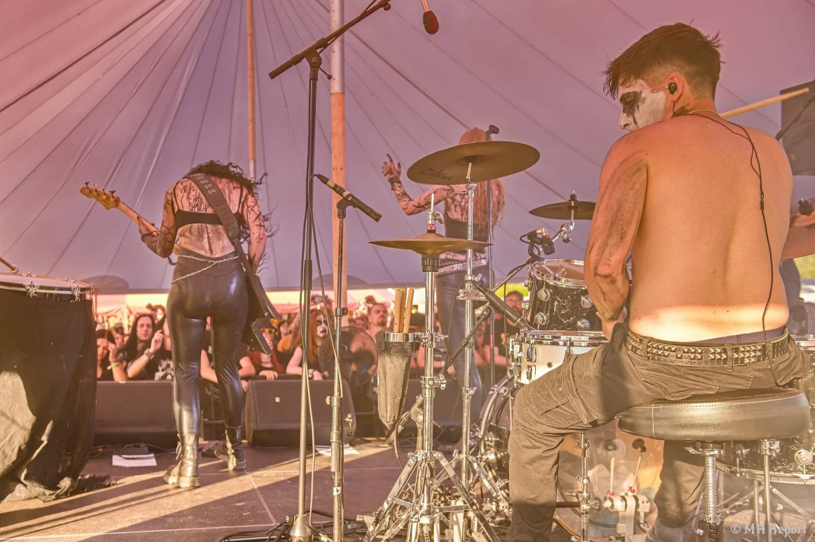 Basinfirefest uzavřel své brány. Hvězdami posledního dne byli Apocalyptica a Root