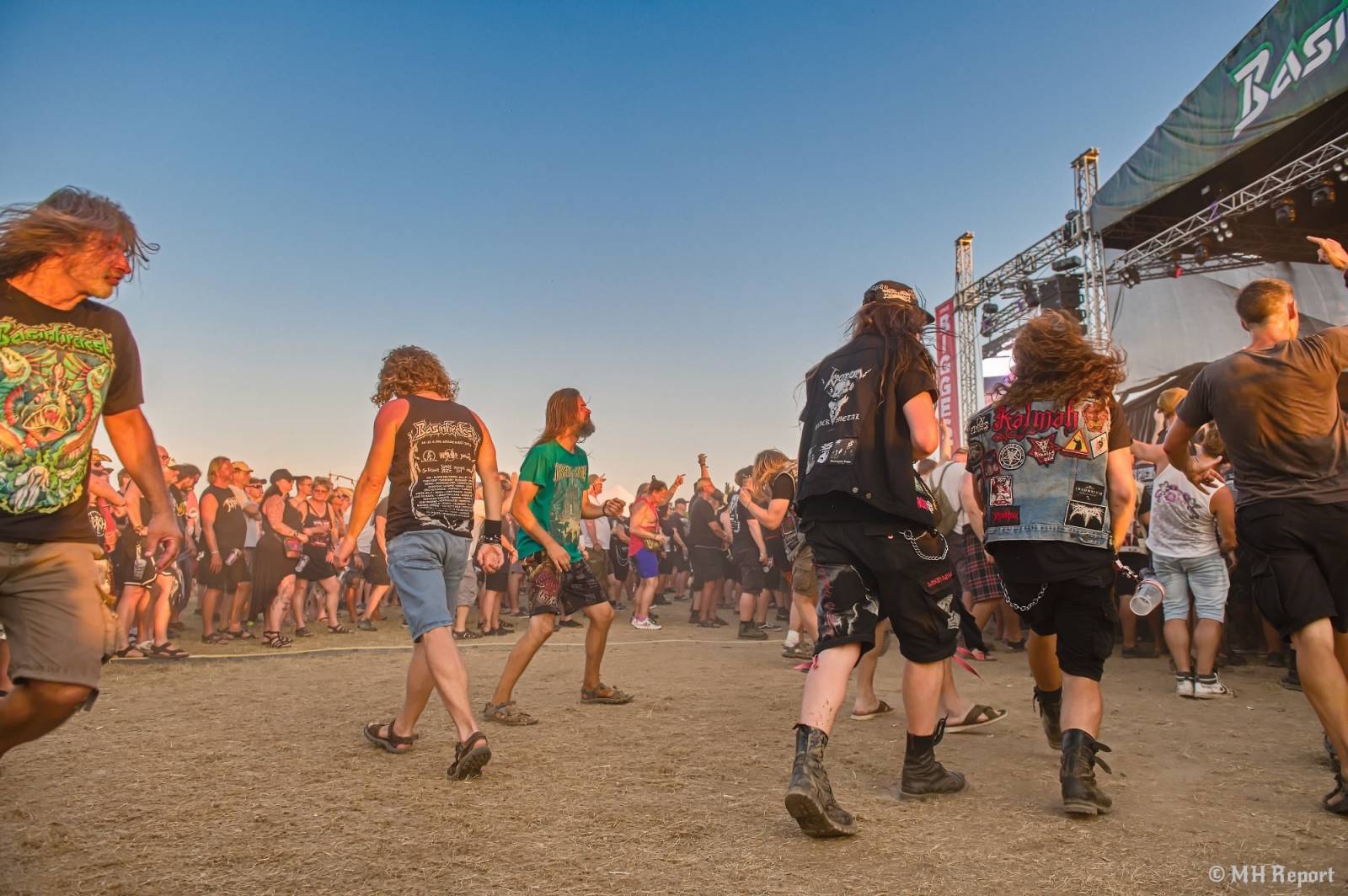 Basinfirefest uzavřel své brány. Hvězdami posledního dne byli Apocalyptica a Root