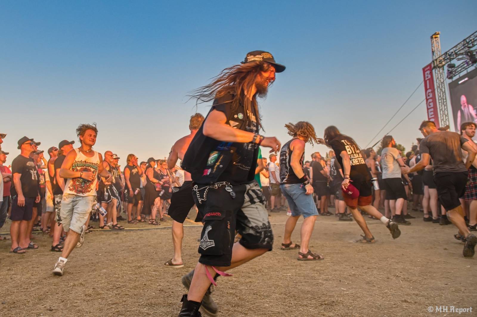 Basinfirefest uzavřel své brány. Hvězdami posledního dne byli Apocalyptica a Root