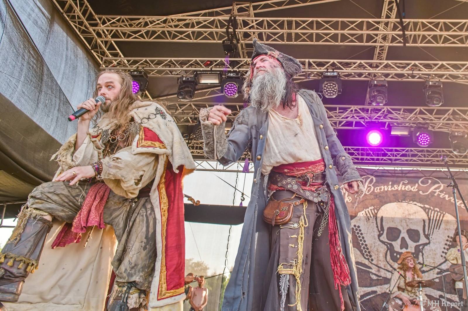 Basinfirefest uzavřel své brány. Hvězdami posledního dne byli Apocalyptica a Root
