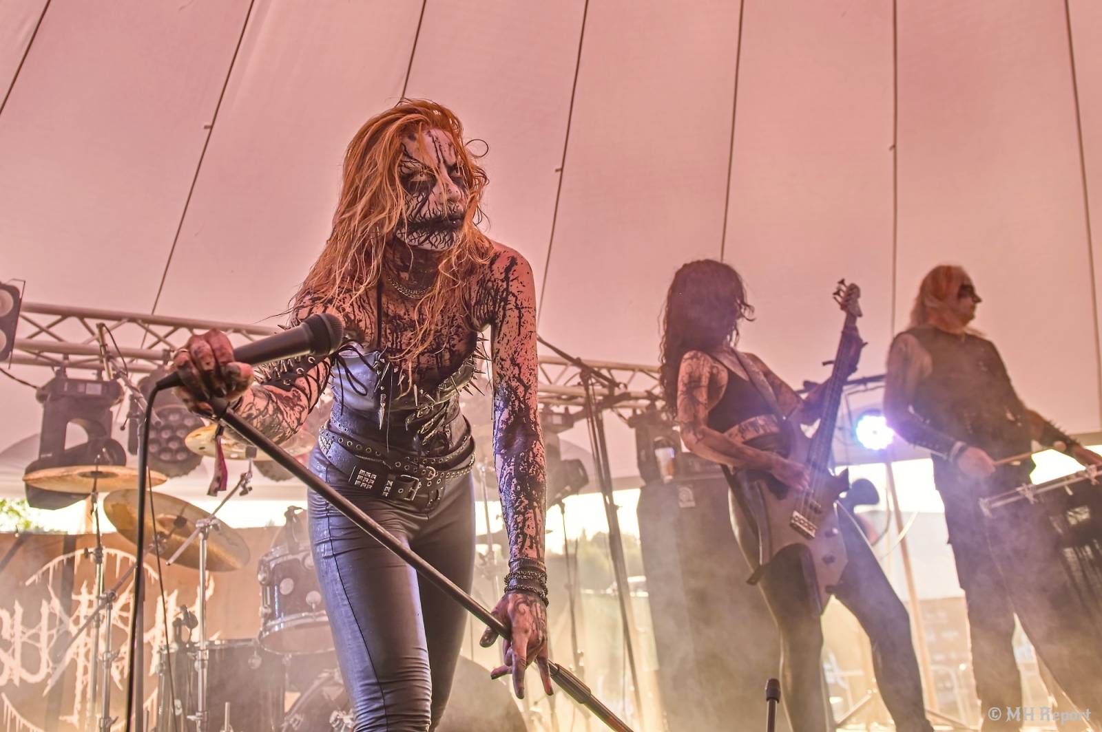 Basinfirefest uzavřel své brány. Hvězdami posledního dne byli Apocalyptica a Root