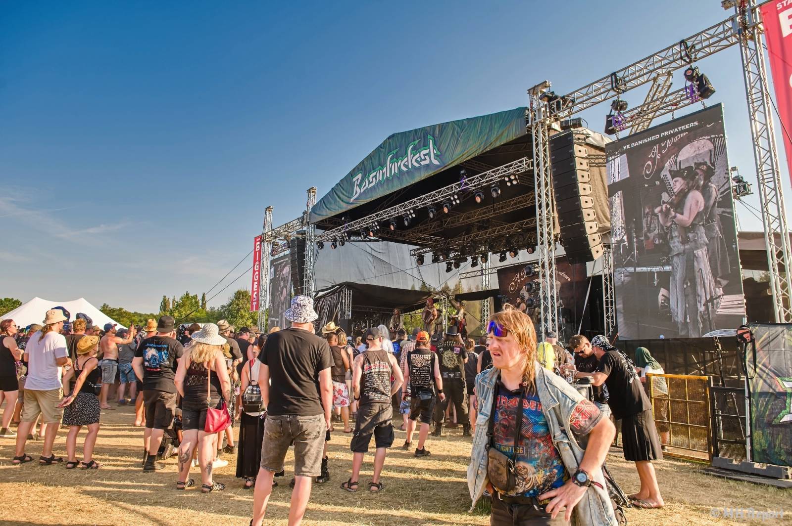 Basinfirefest uzavřel své brány. Hvězdami posledního dne byli Apocalyptica a Root