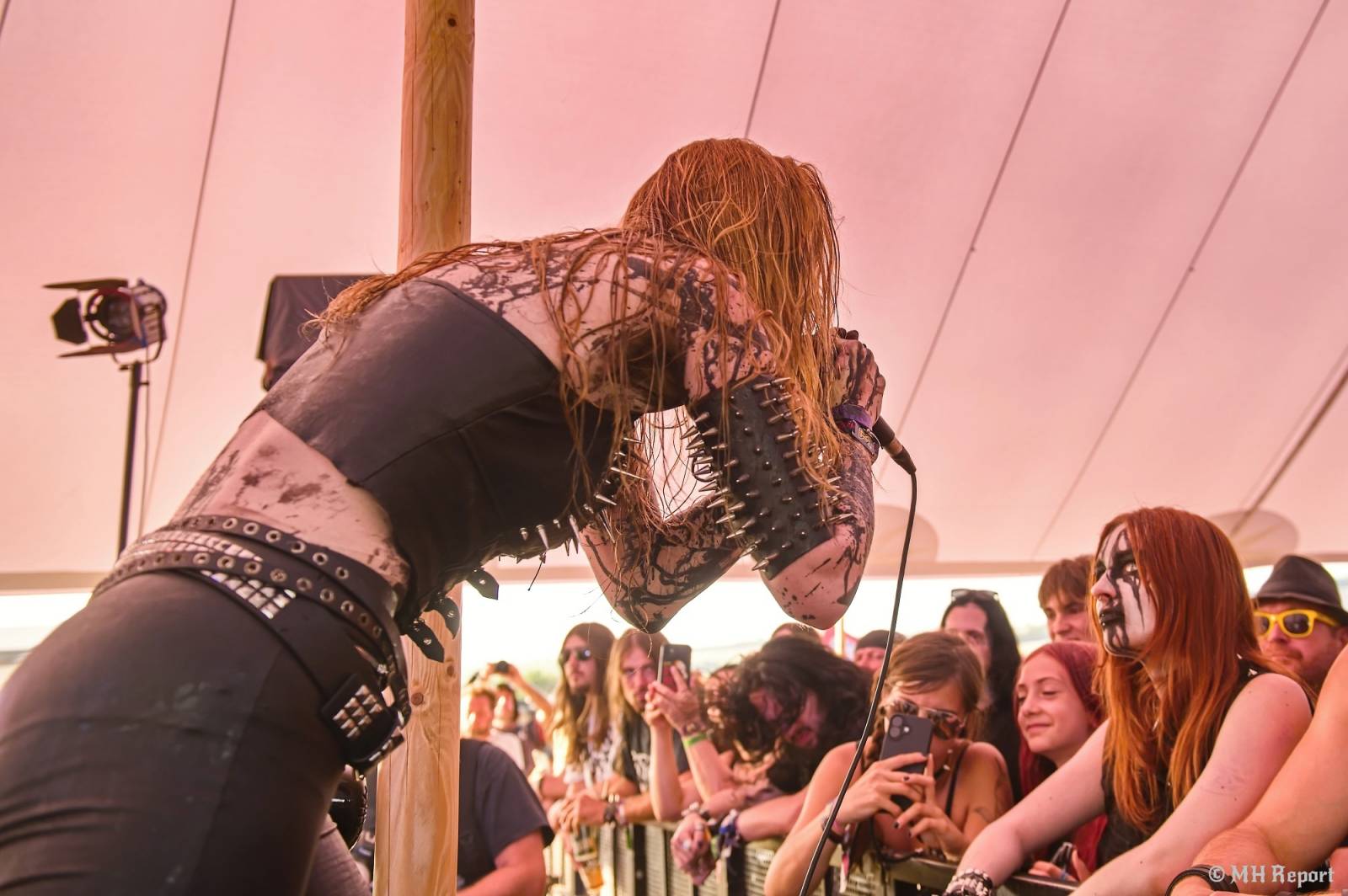 Basinfirefest uzavřel své brány. Hvězdami posledního dne byli Apocalyptica a Root