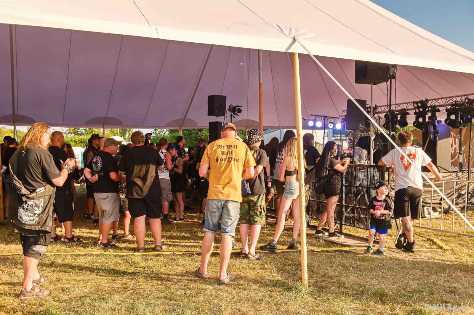 Basinfirefest uzavřel své brány. Hvězdami posledního dne byli Apocalyptica a Root