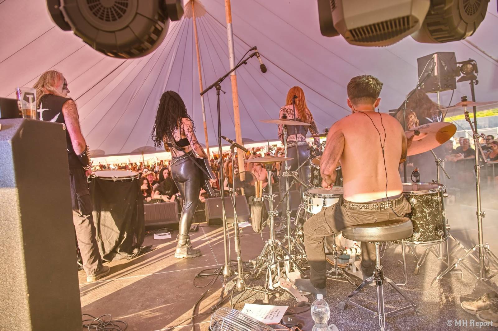 Basinfirefest uzavřel své brány. Hvězdami posledního dne byli Apocalyptica a Root
