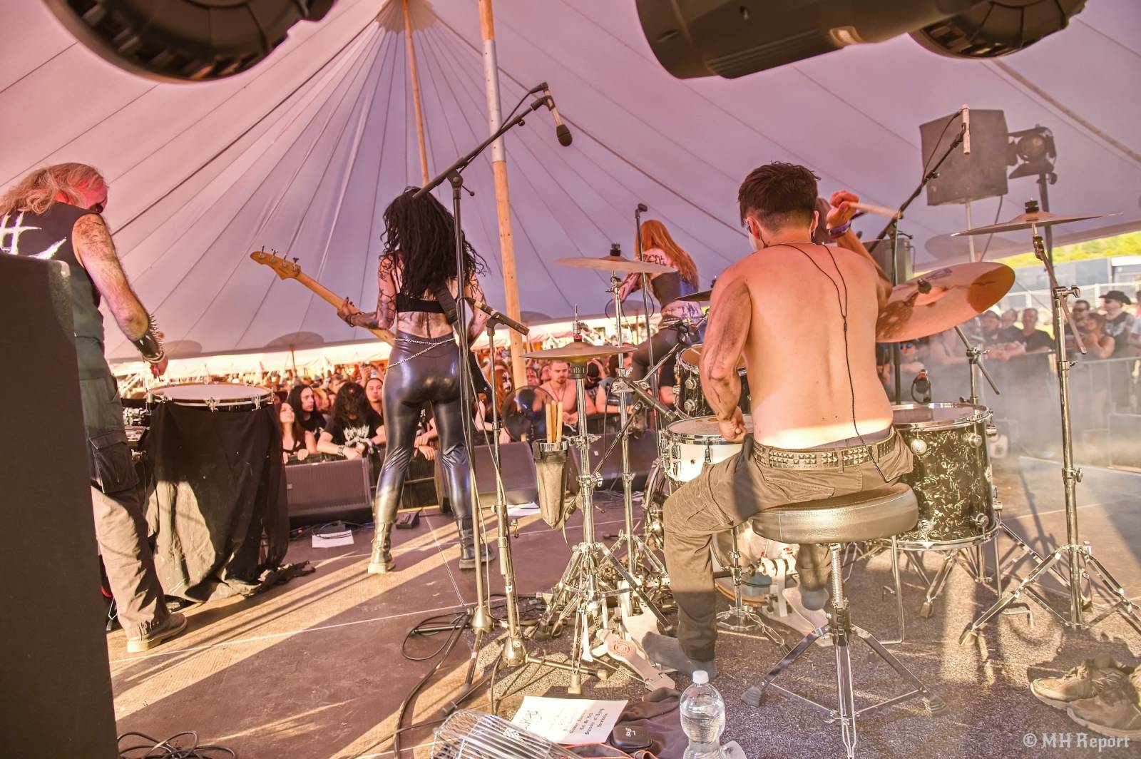 Basinfirefest uzavřel své brány. Hvězdami posledního dne byli Apocalyptica a Root