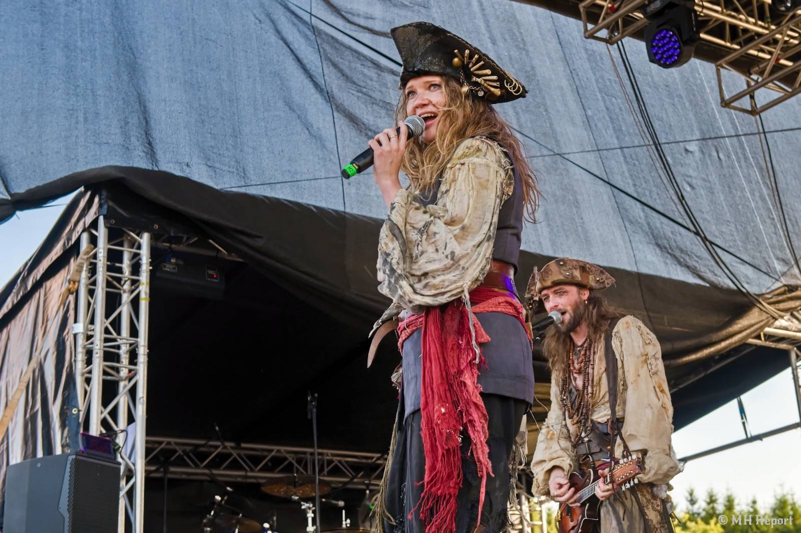 Basinfirefest uzavřel své brány. Hvězdami posledního dne byli Apocalyptica a Root