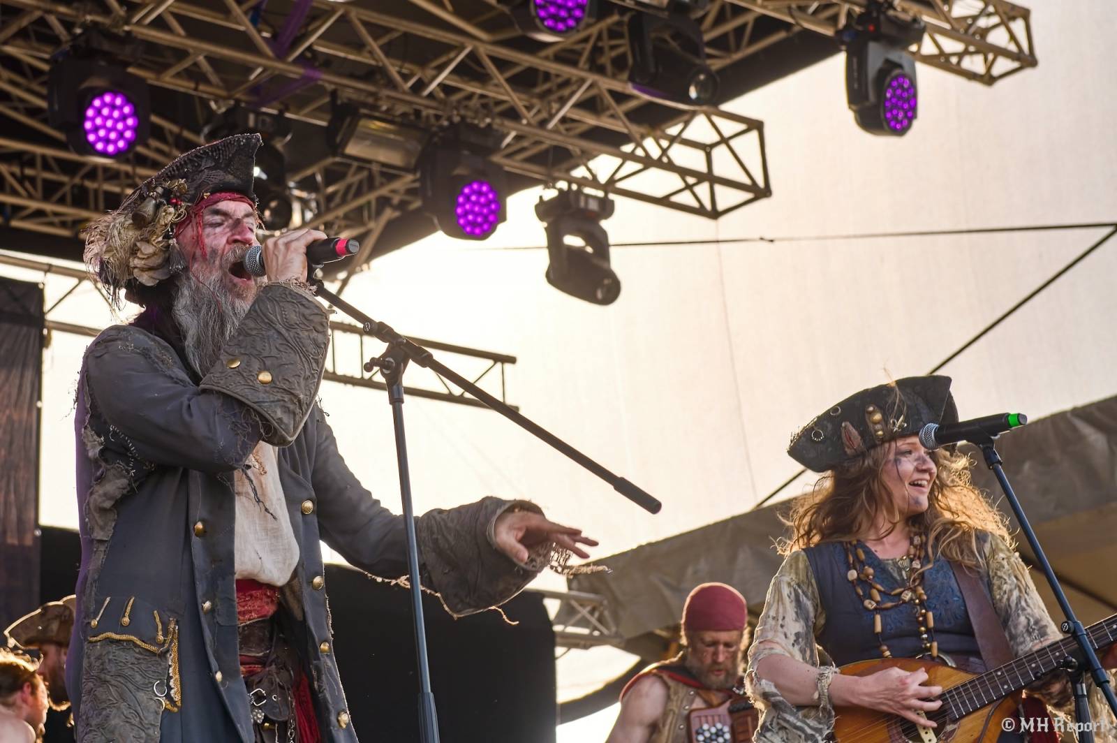 Basinfirefest uzavřel své brány. Hvězdami posledního dne byli Apocalyptica a Root