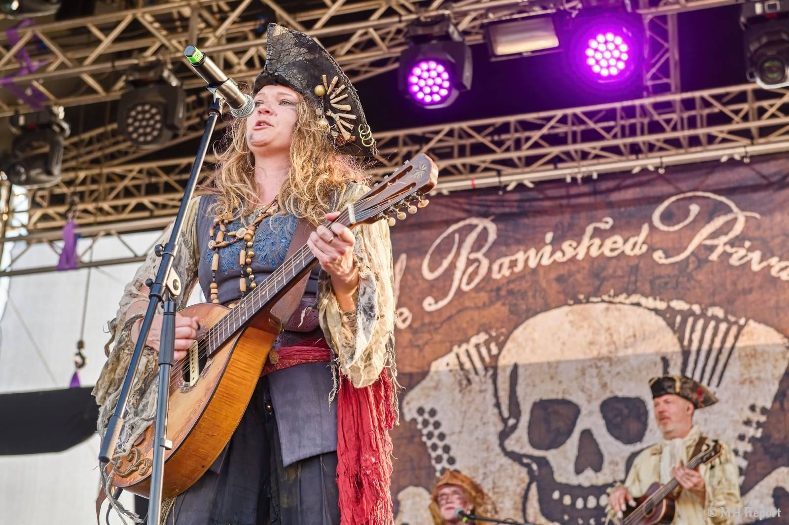 Basinfirefest uzavřel své brány. Hvězdami posledního dne byli Apocalyptica a Root