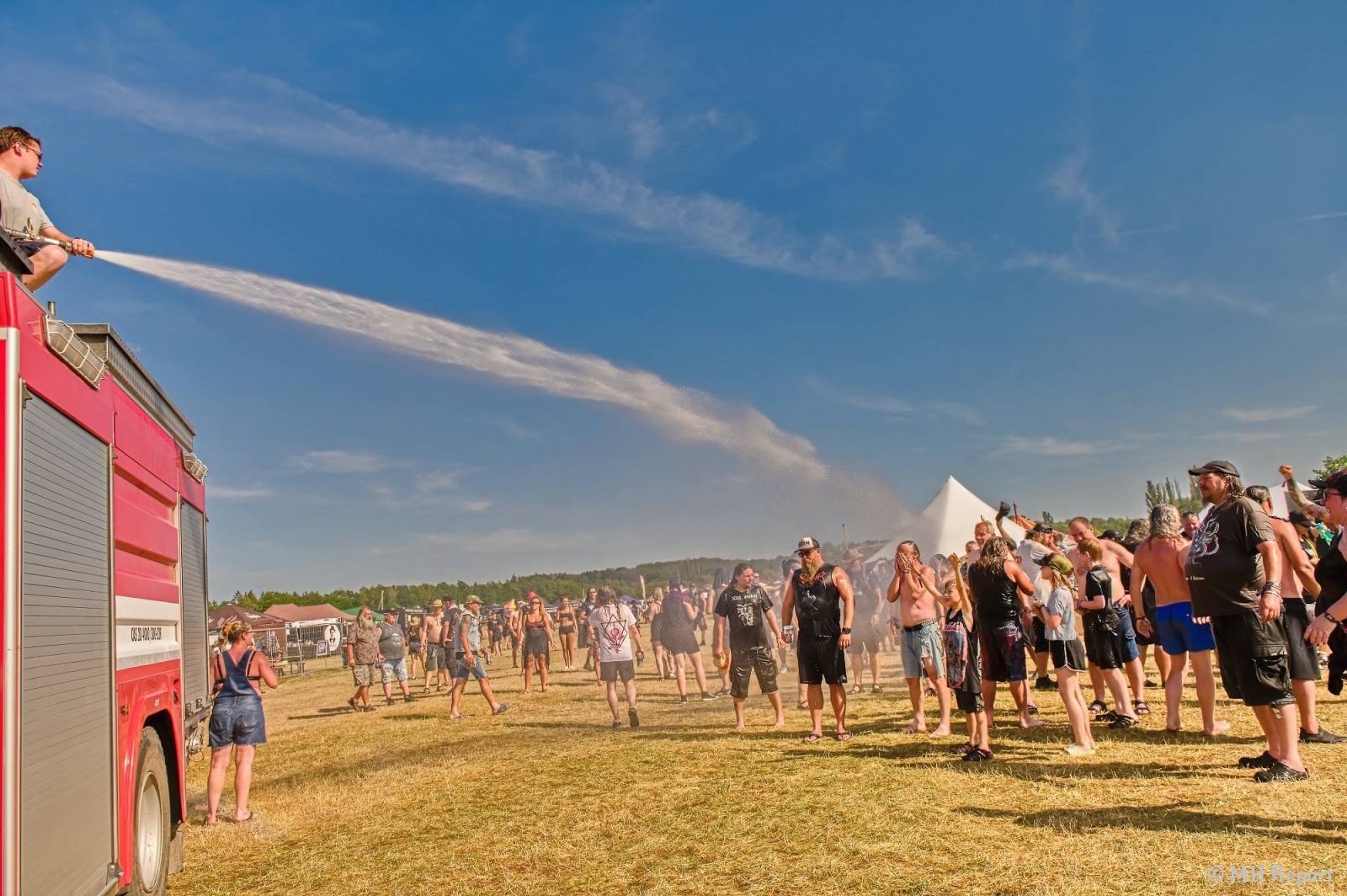 Basinfirefest uzavřel své brány. Hvězdami posledního dne byli Apocalyptica a Root