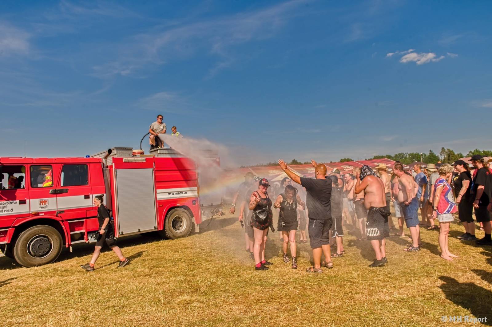 Basinfirefest uzavřel své brány. Hvězdami posledního dne byli Apocalyptica a Root