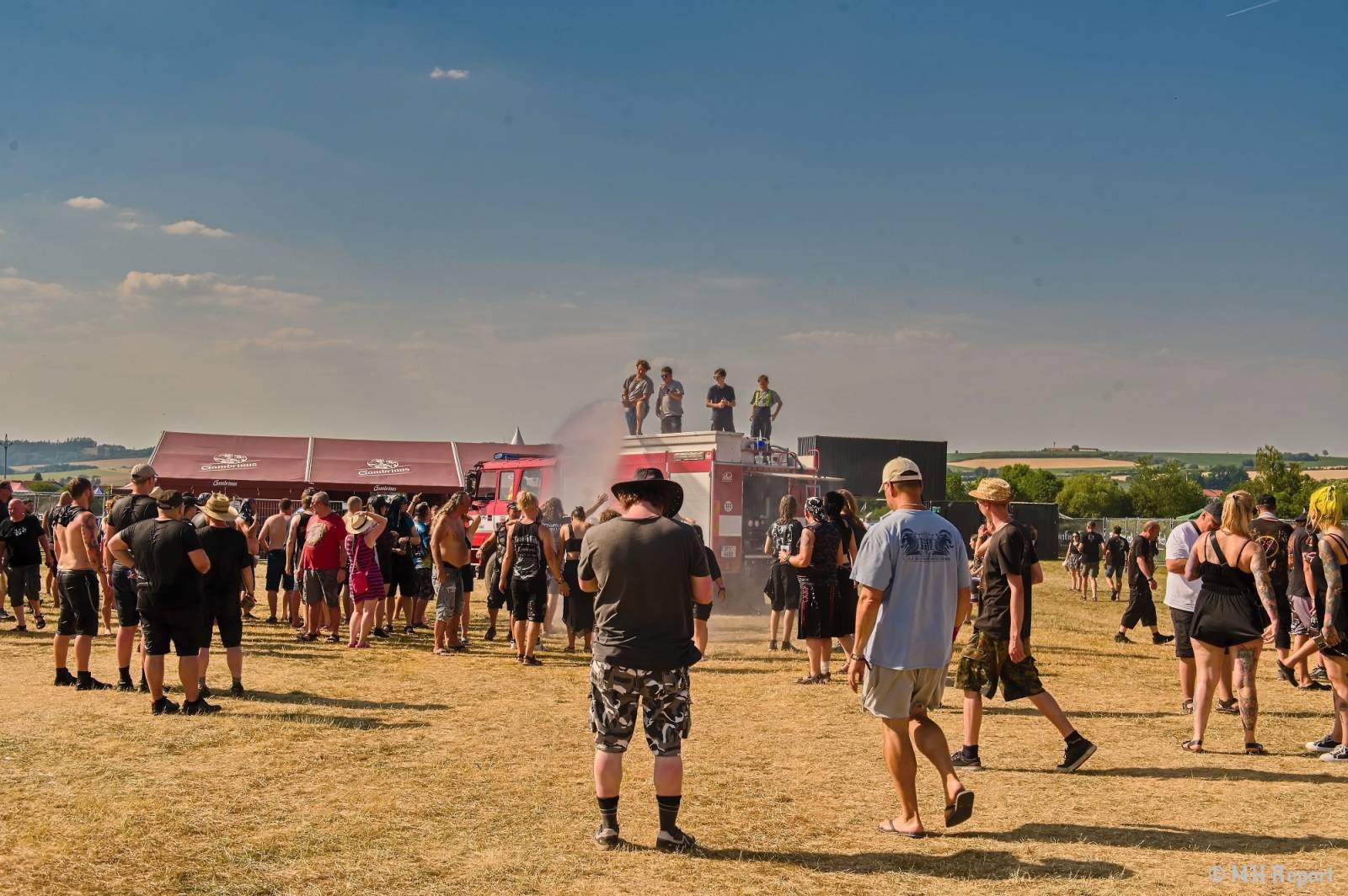 Basinfirefest uzavřel své brány. Hvězdami posledního dne byli Apocalyptica a Root