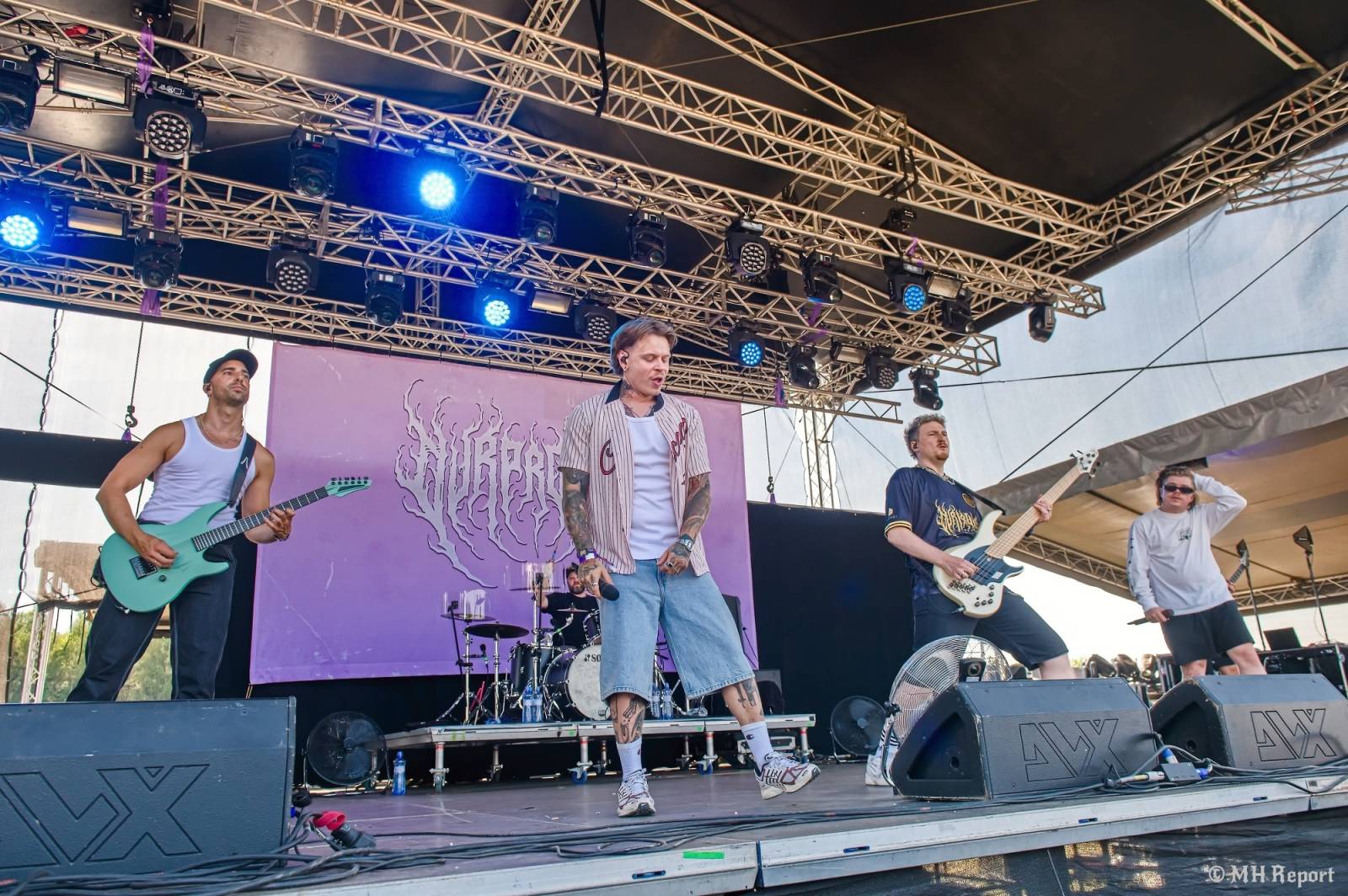 Basinfirefest uzavřel své brány. Hvězdami posledního dne byli Apocalyptica a Root