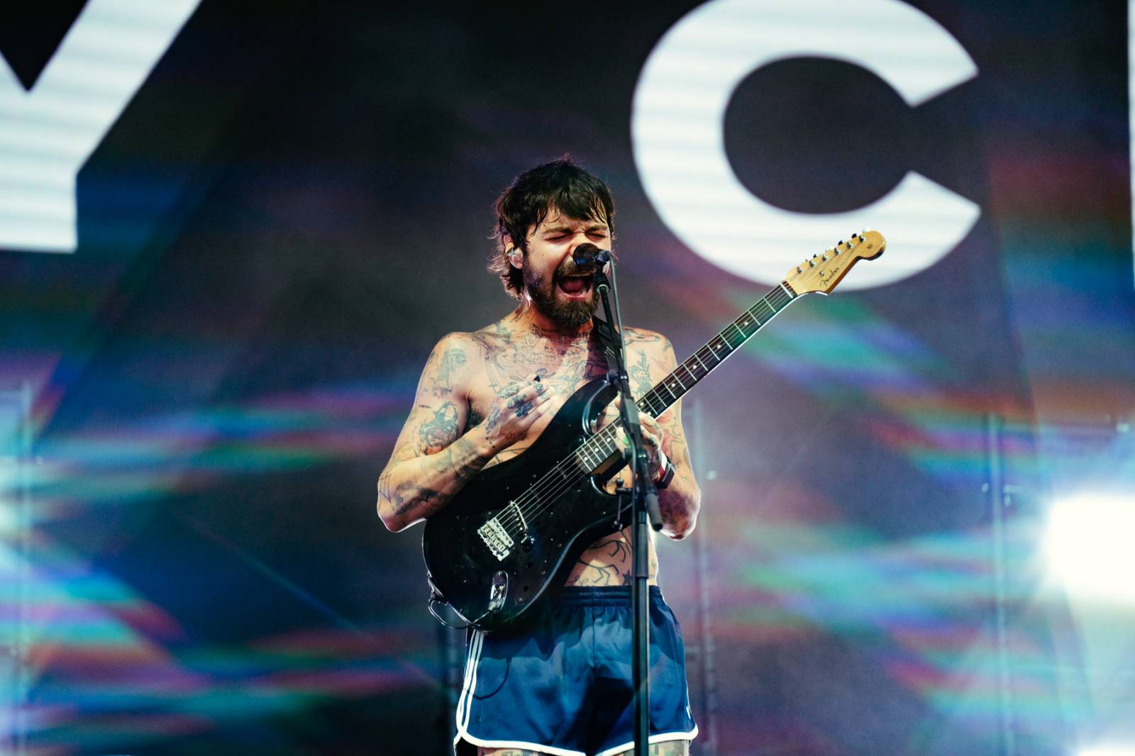 Yungblud přivezl do Česka svůj Bludfest. Přivezl svou přítelkyni Jesse Jo Stark, Biffy Claro i Češku Pam Rabbit