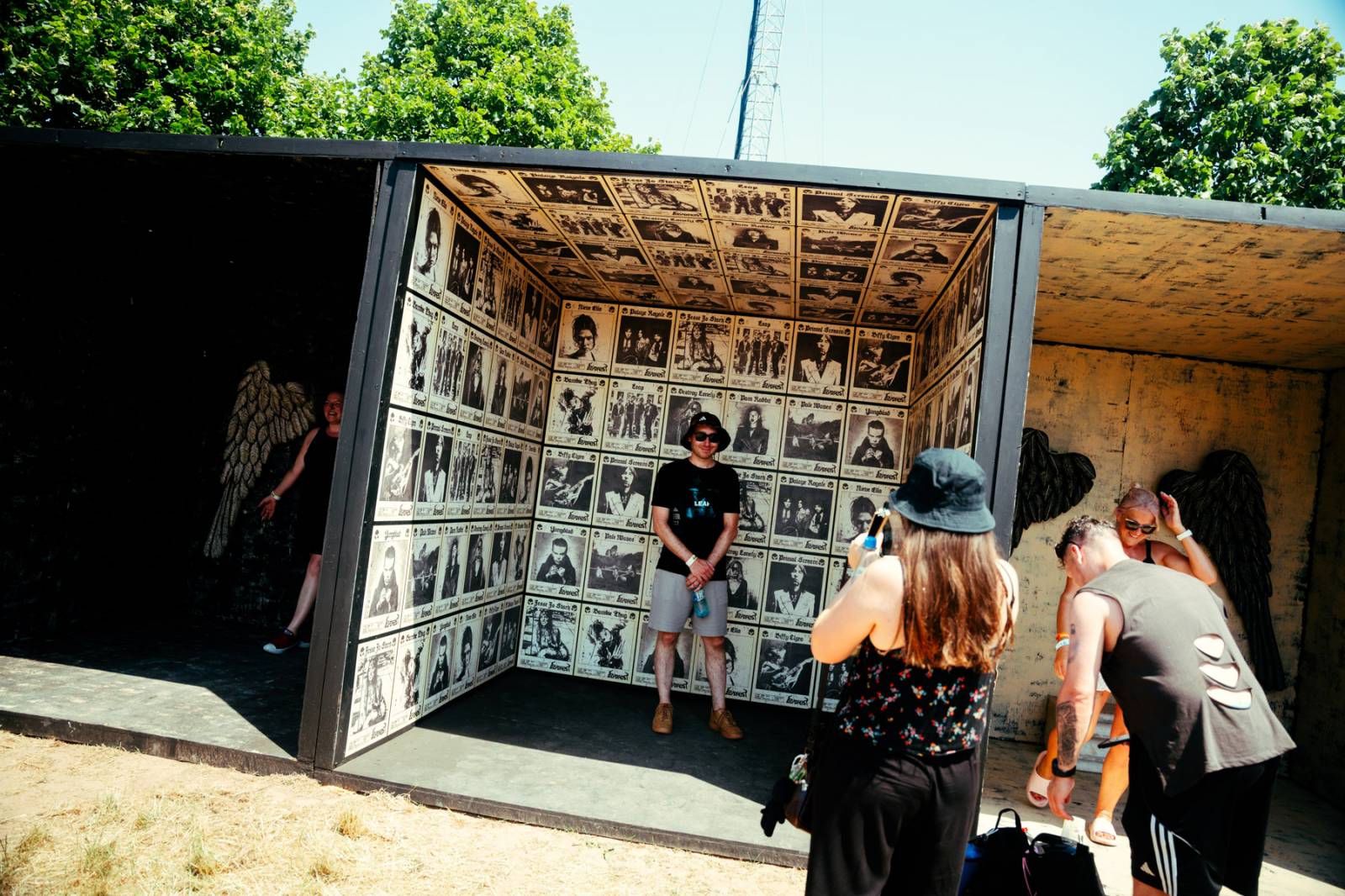 Yungblud přivezl do Česka svůj Bludfest. Přivezl svou přítelkyni Jesse Jo Stark, Biffy Claro i Češku Pam Rabbit