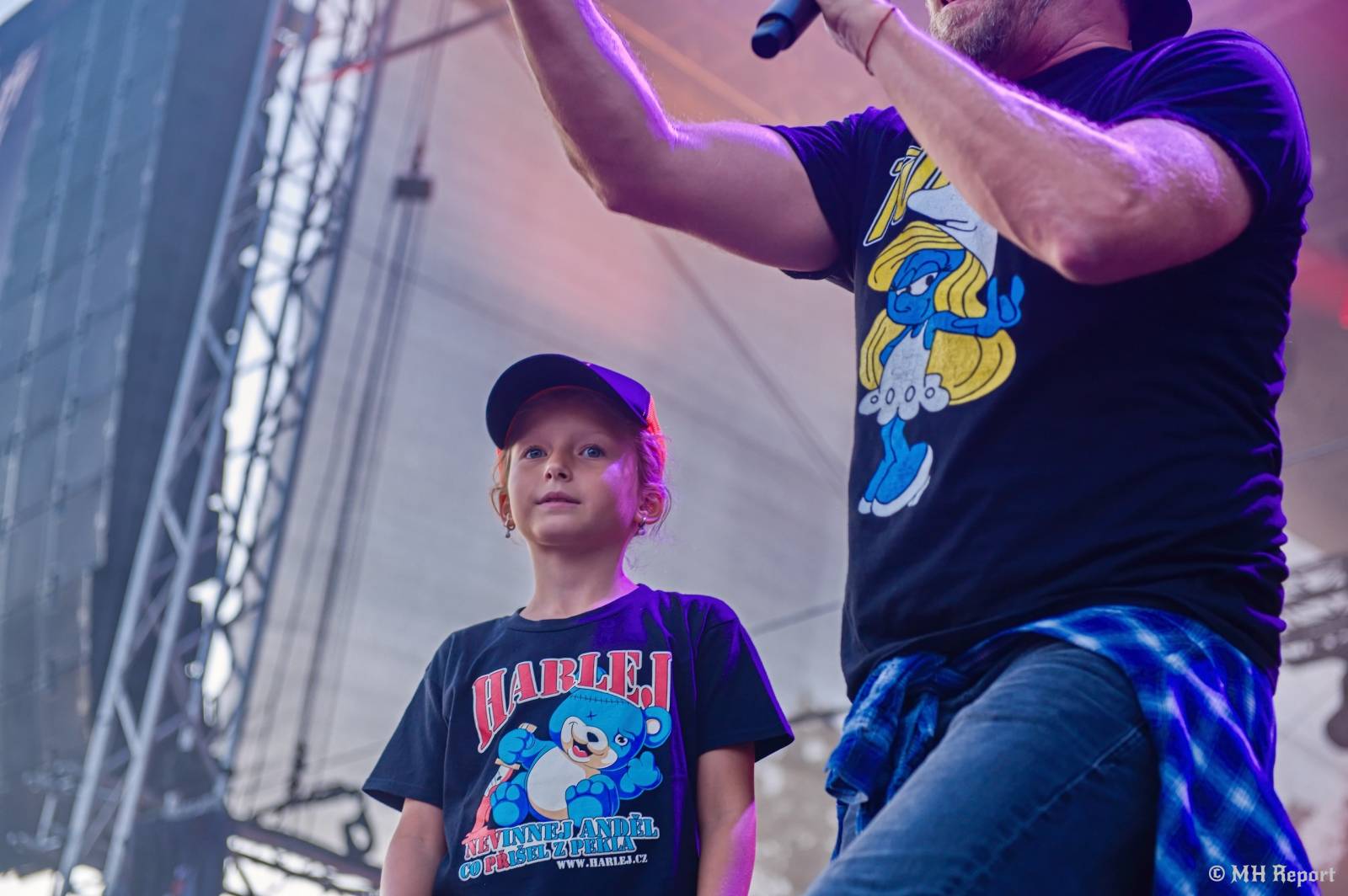 Pekelný ostrov odstartoval. První den nabídl show Divokýho Billa, Škworu, Harleje nebo Visacího zámku