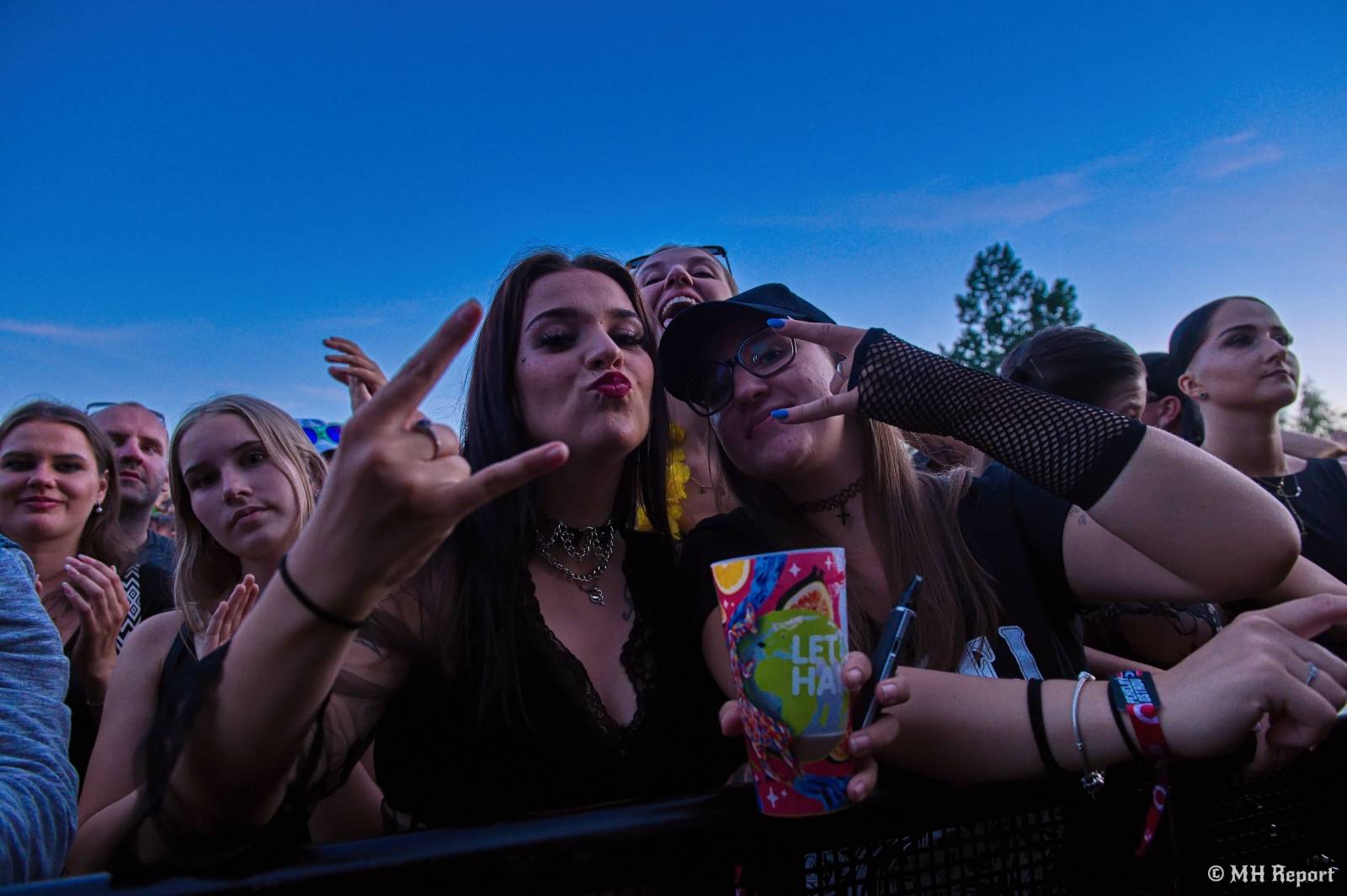 Pekelný ostrov odstartoval. První den nabídl show Divokýho Billa, Škworu, Harleje nebo Visacího zámku