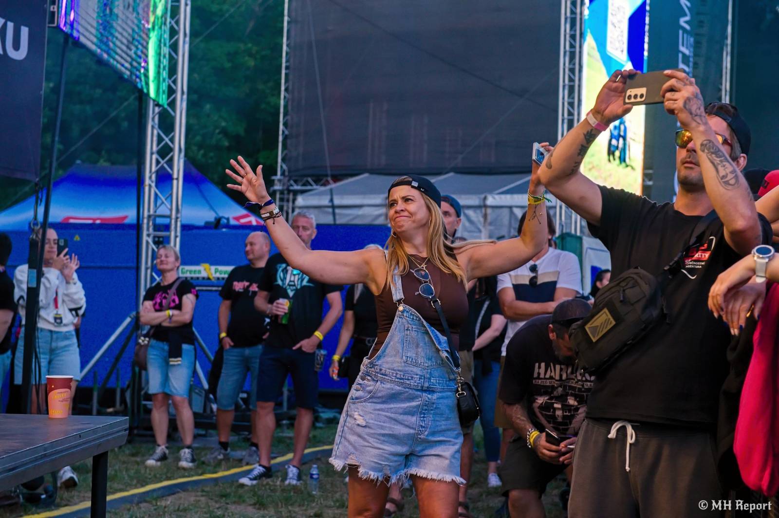 Pekelný ostrov odstartoval. První den nabídl show Divokýho Billa, Škworu, Harleje nebo Visacího zámku