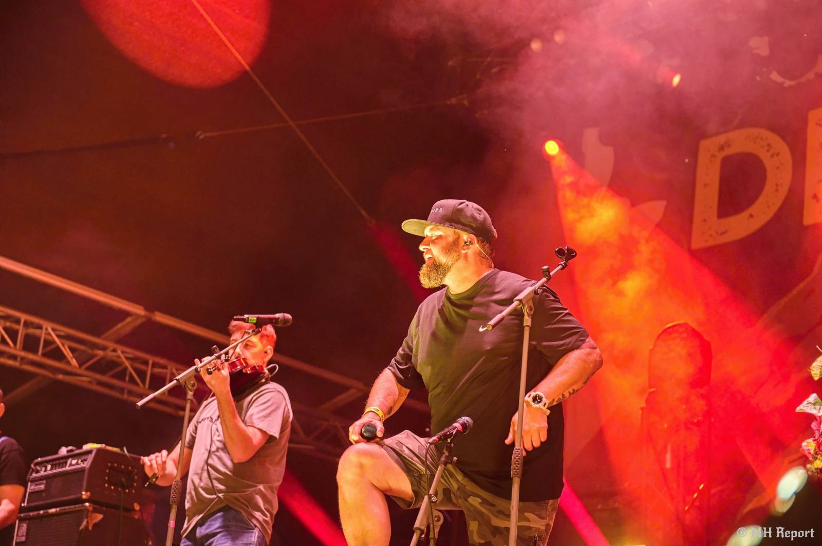 Pekelný ostrov odstartoval. První den nabídl show Divokýho Billa, Škworu, Harleje nebo Visacího zámku