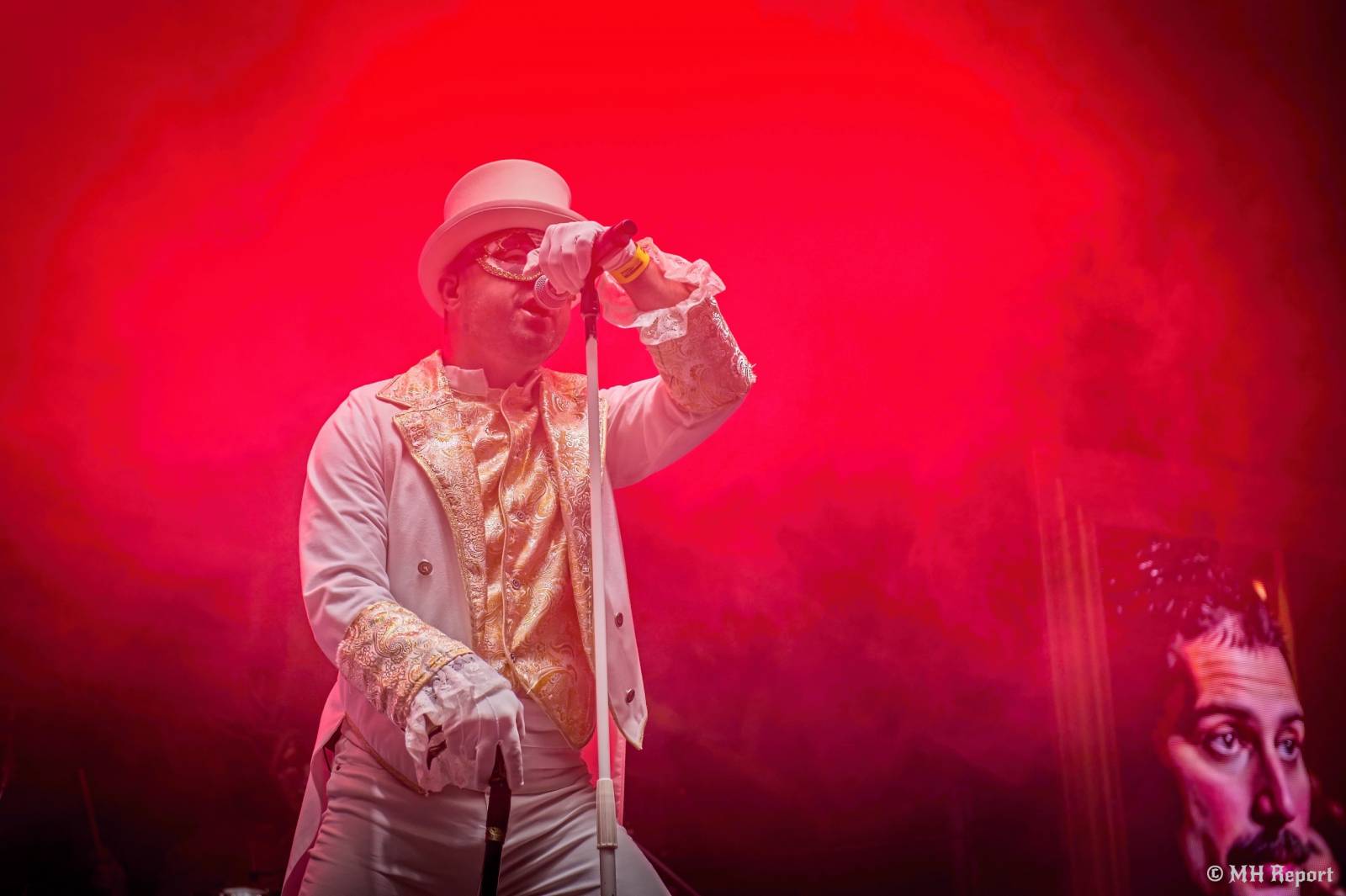 Pekelný ostrov odstartoval. První den nabídl show Divokýho Billa, Škworu, Harleje nebo Visacího zámku